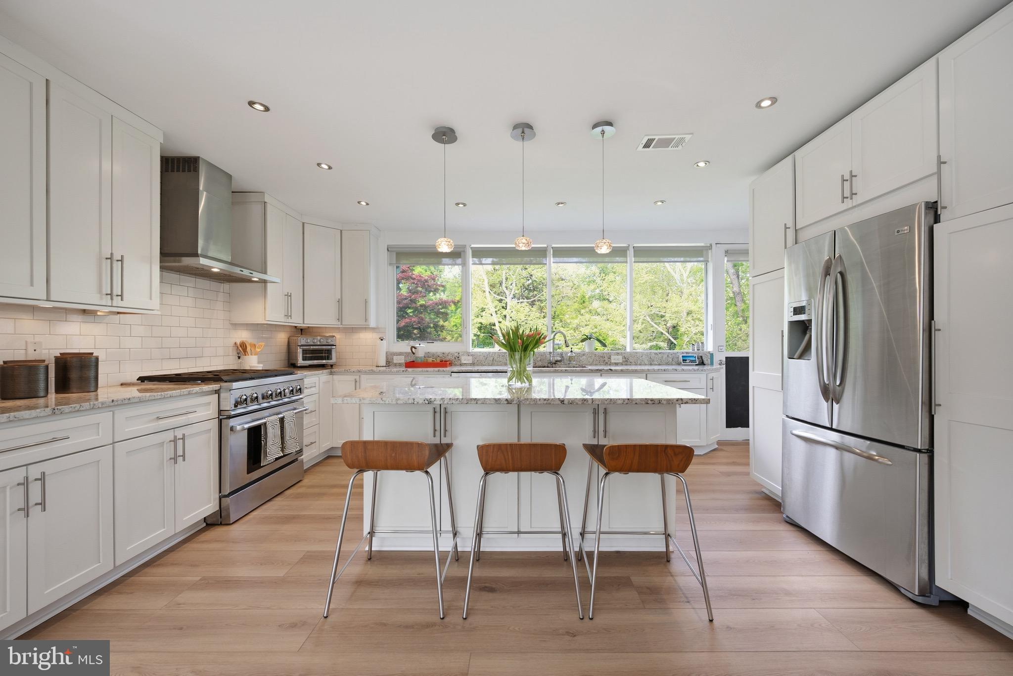 HOLLIN HILLS - Residential