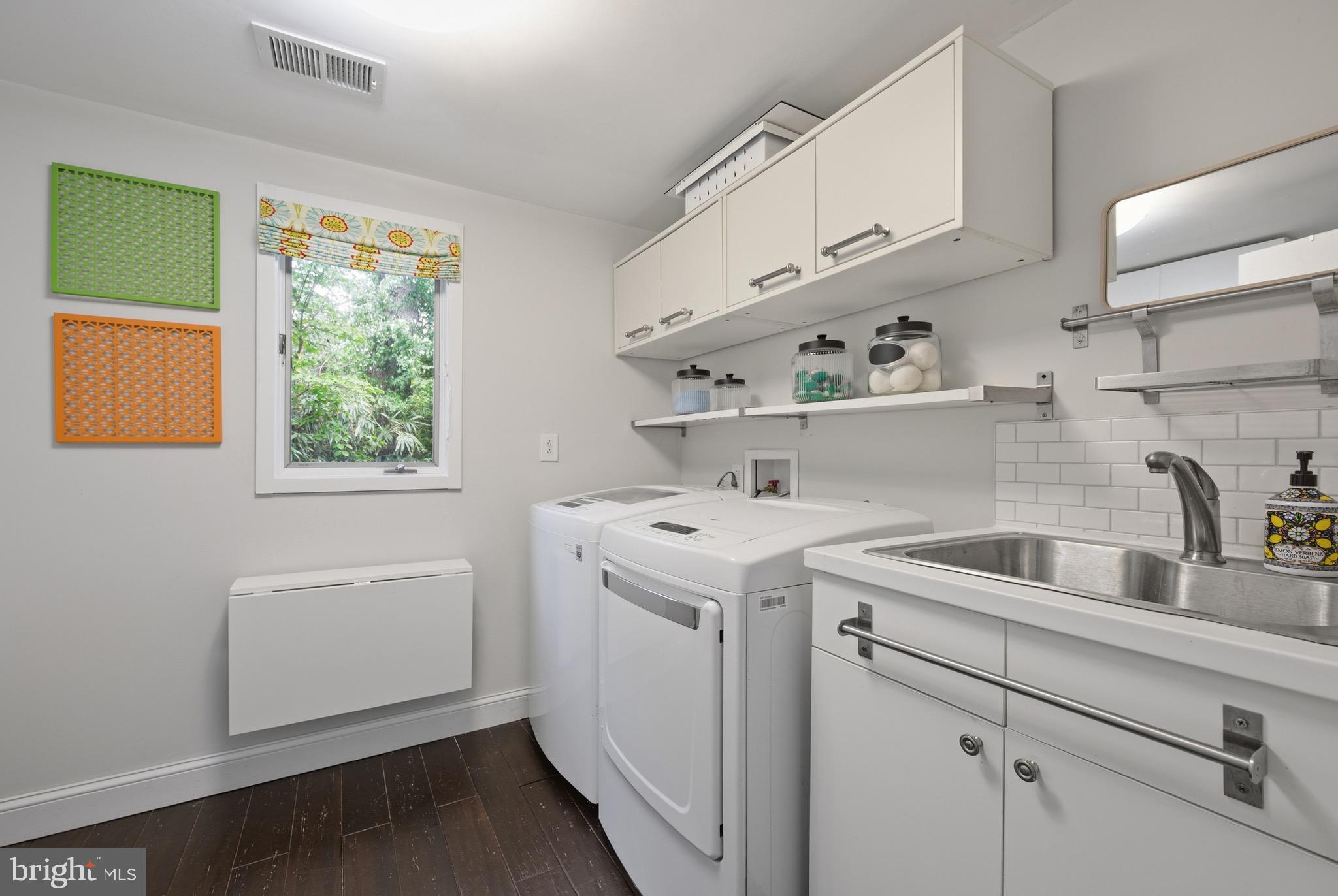 HOLLIN HILLS - Residential