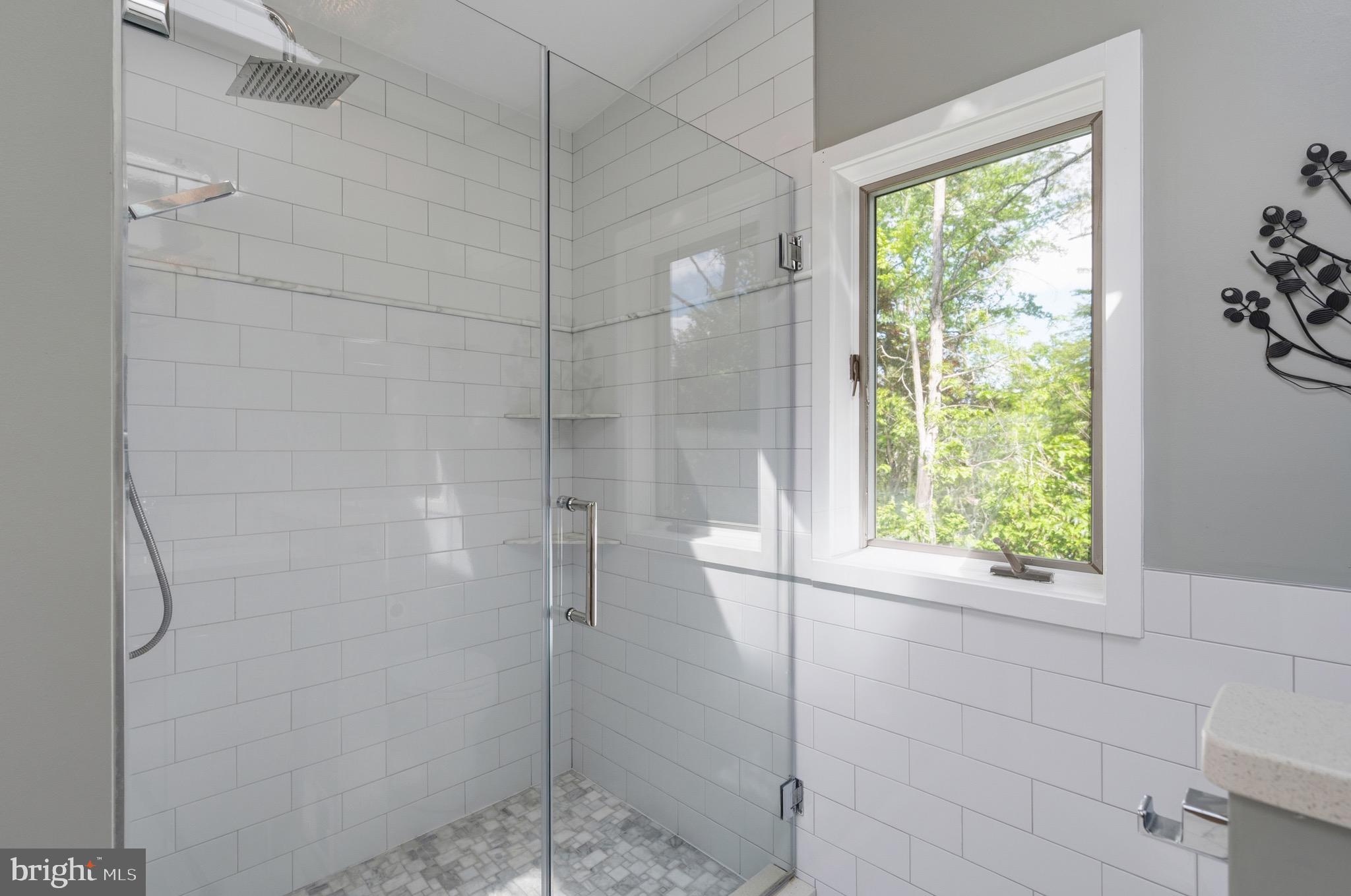HOLLIN HILLS - Residential