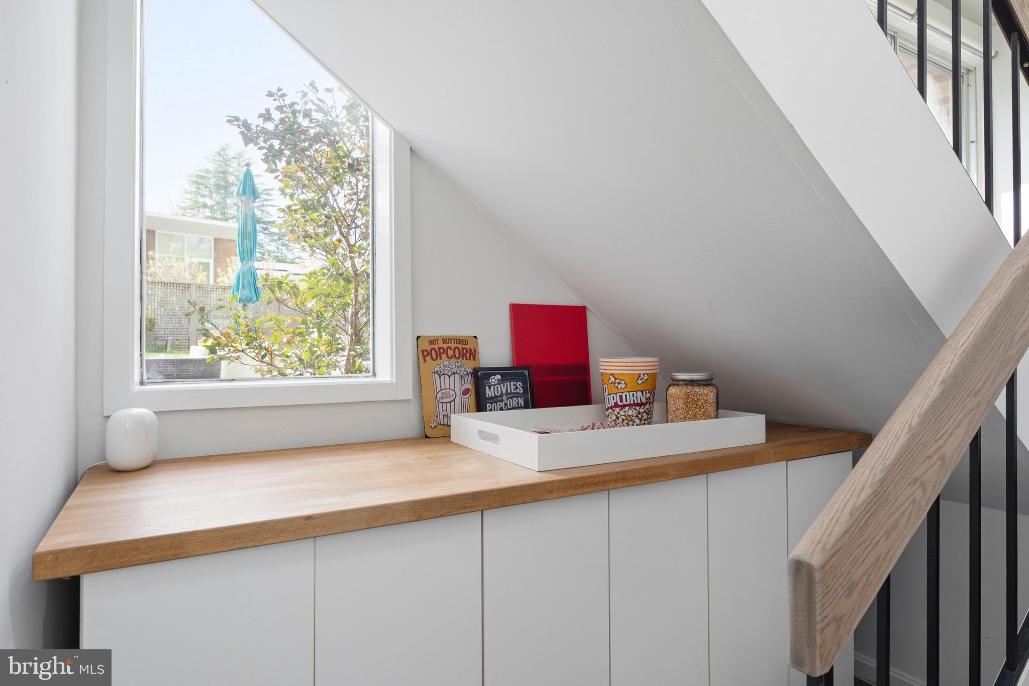 HOLLIN HILLS - Residential