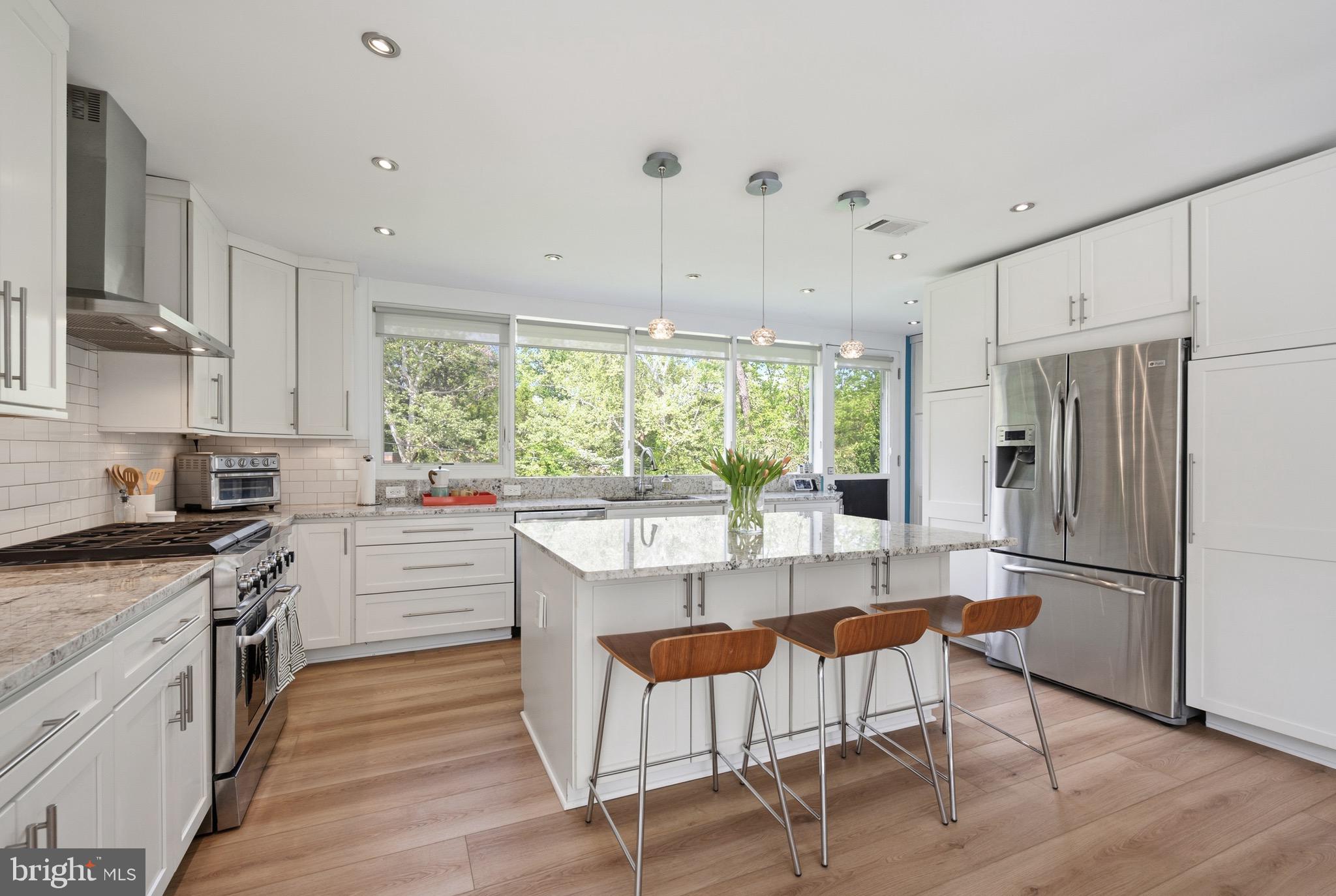 HOLLIN HILLS - Residential