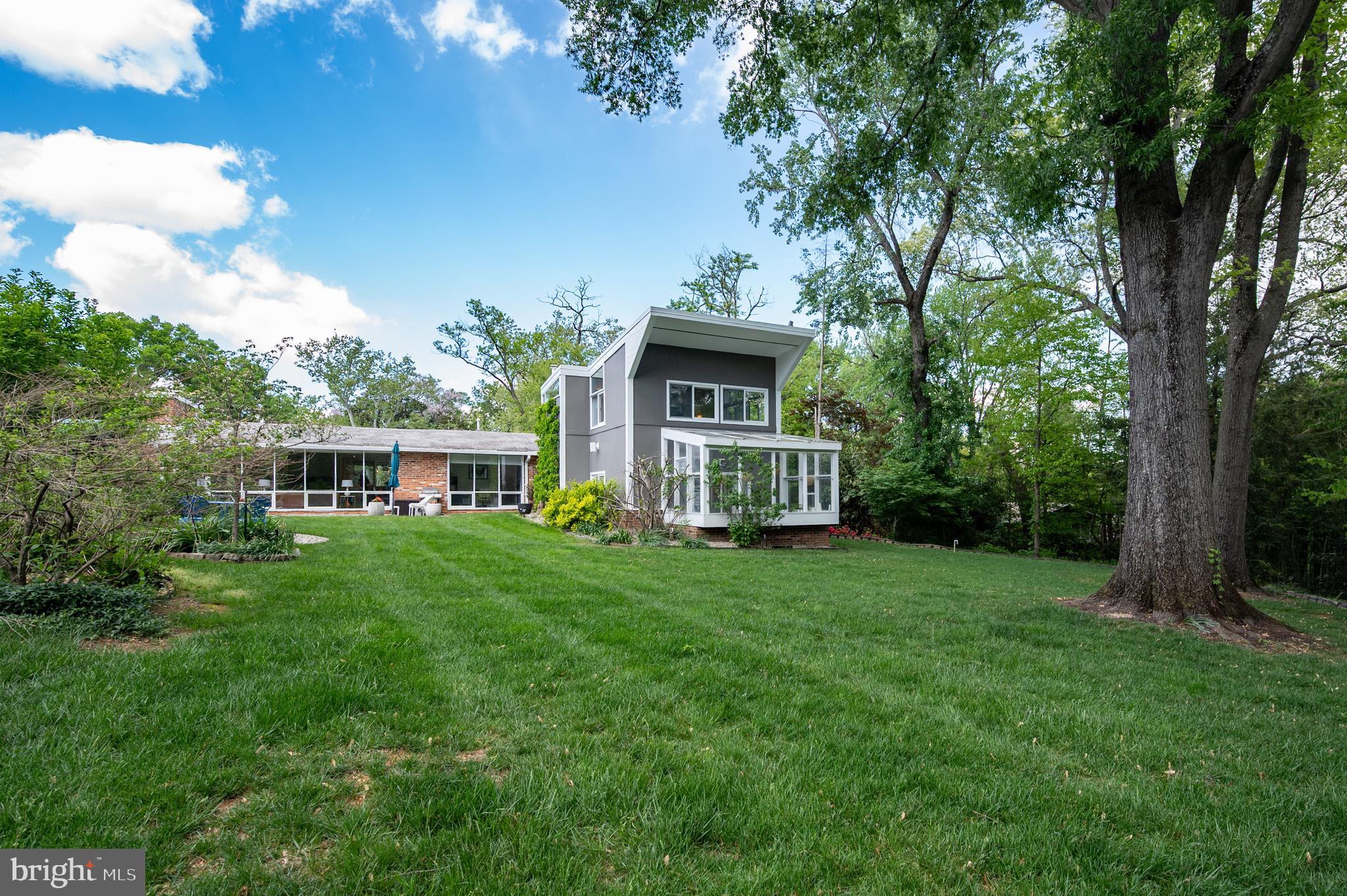HOLLIN HILLS - Residential