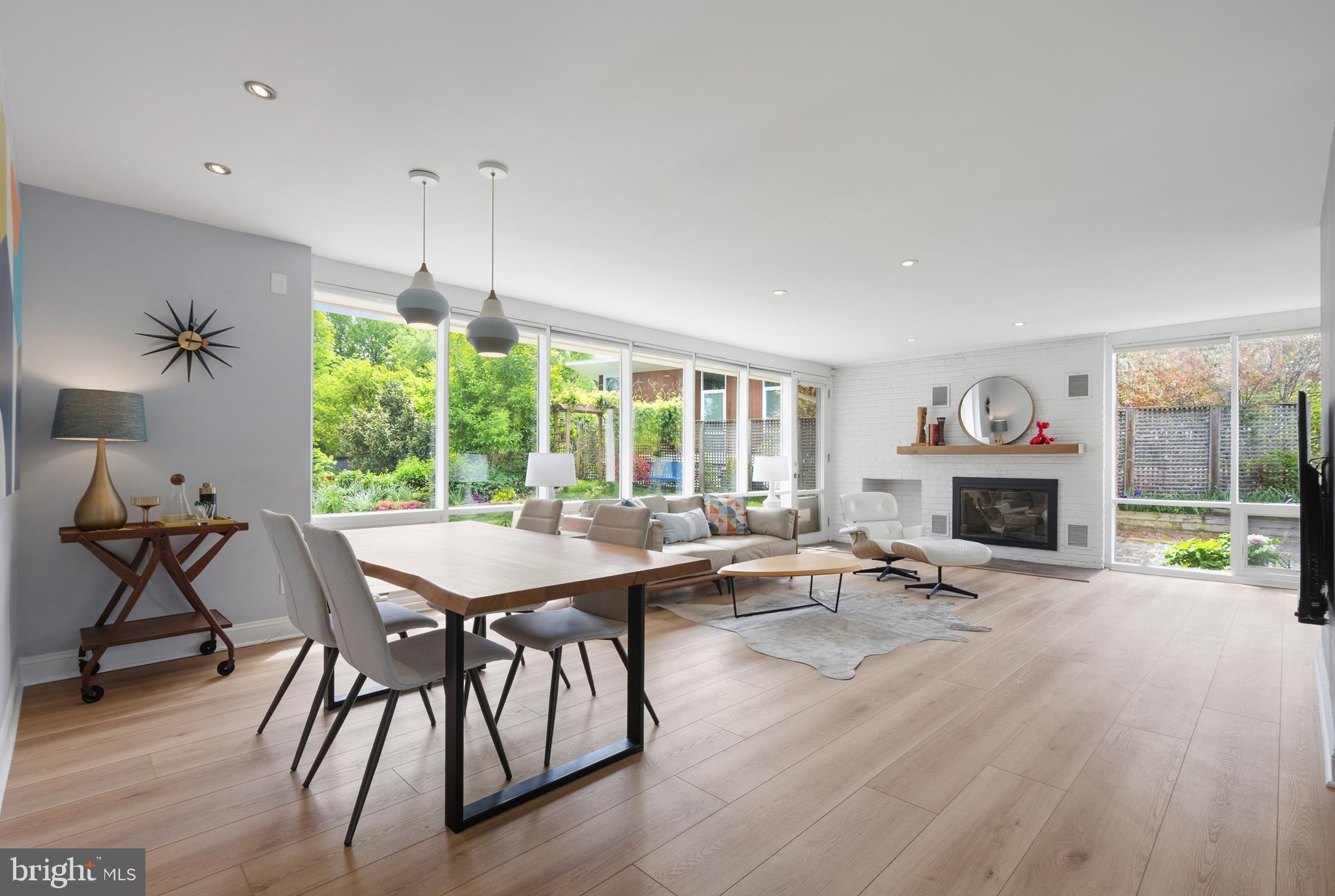 HOLLIN HILLS - Residential