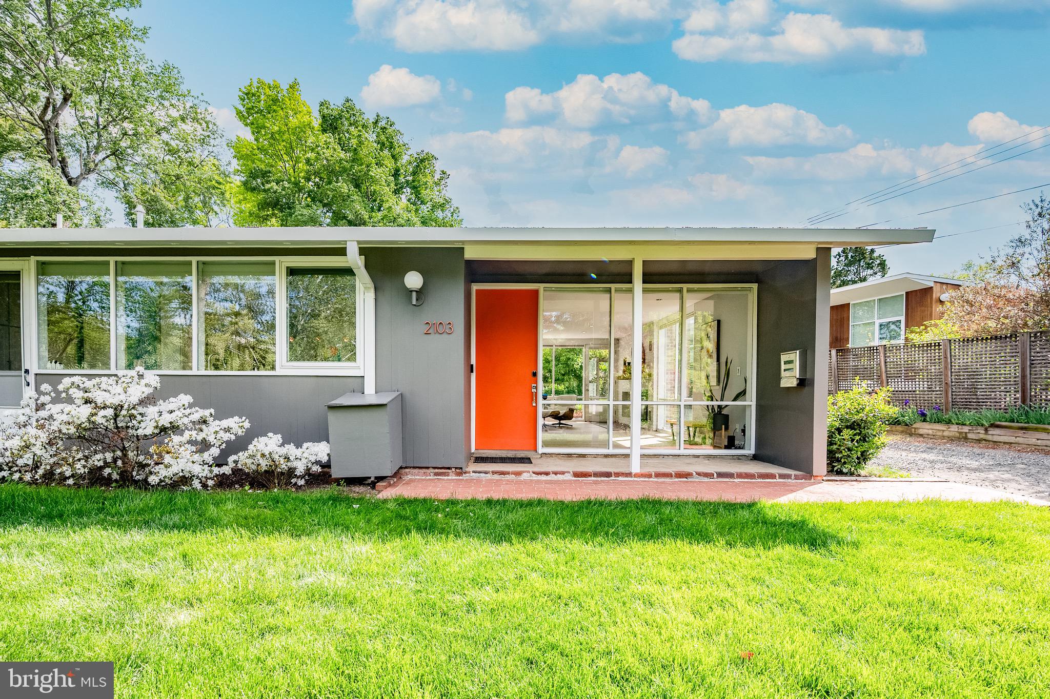 HOLLIN HILLS - Residential