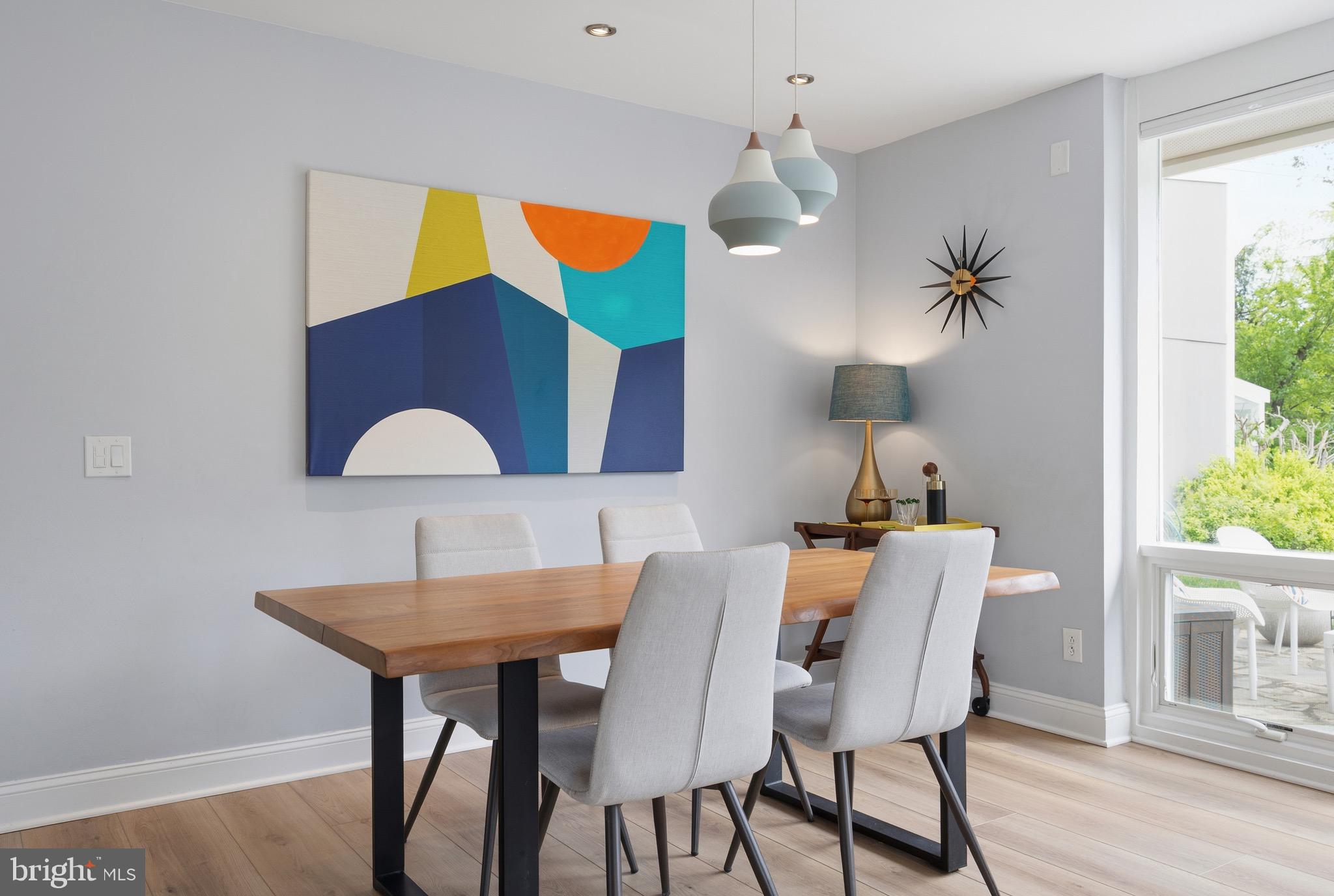 HOLLIN HILLS - Residential