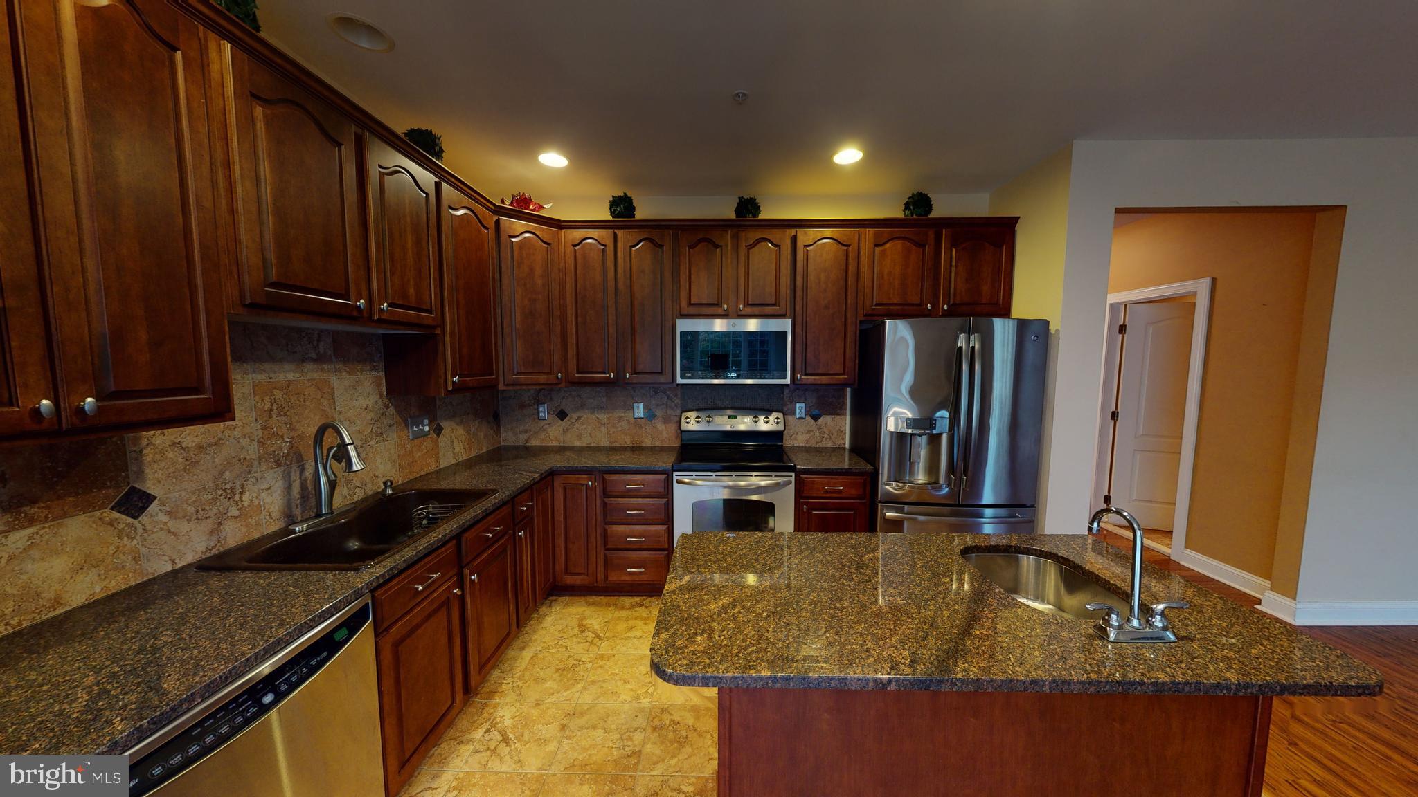 MARLBORO RIDGE - Residential