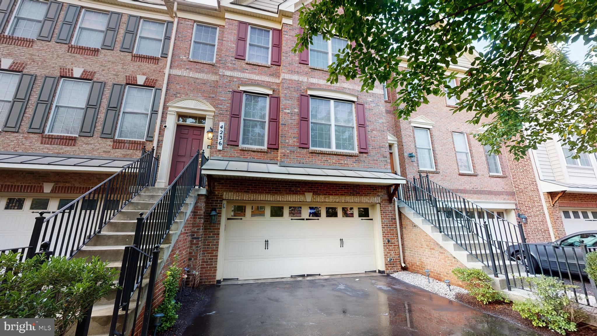 MARLBORO RIDGE - Residential