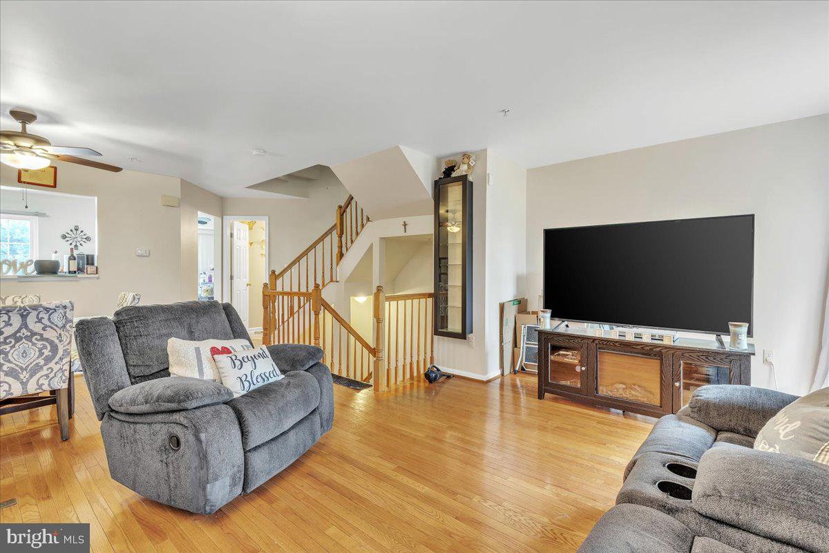 PENNSYLVANIA CROSSING - Residential