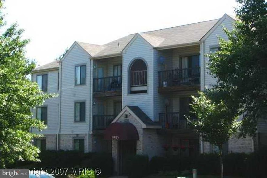 Nice and bright. sunny. Open floor plan with tall vaulted ceilings. Private balcony overlooking parkland. Neutral paint, carpet and ceramic tile floors.  New stainless steel refrigerator, stove, dishwasher. New heating / cooling system. New washer, dryer. Large bedroom.Walk in closet.  Many nice features. Plenty of parking. Community pool. Great location walk to shopping, restaurants etc...