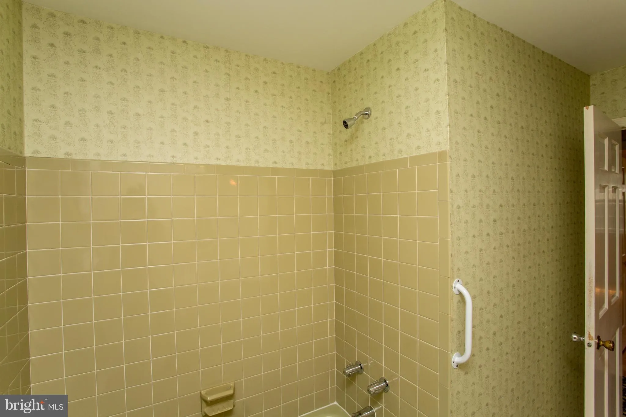 Doylestown, Pennsylvania 18901, United States, 4 Bedrooms Bedrooms, ,3 BathroomsBathrooms,Residential,Contingent,188542