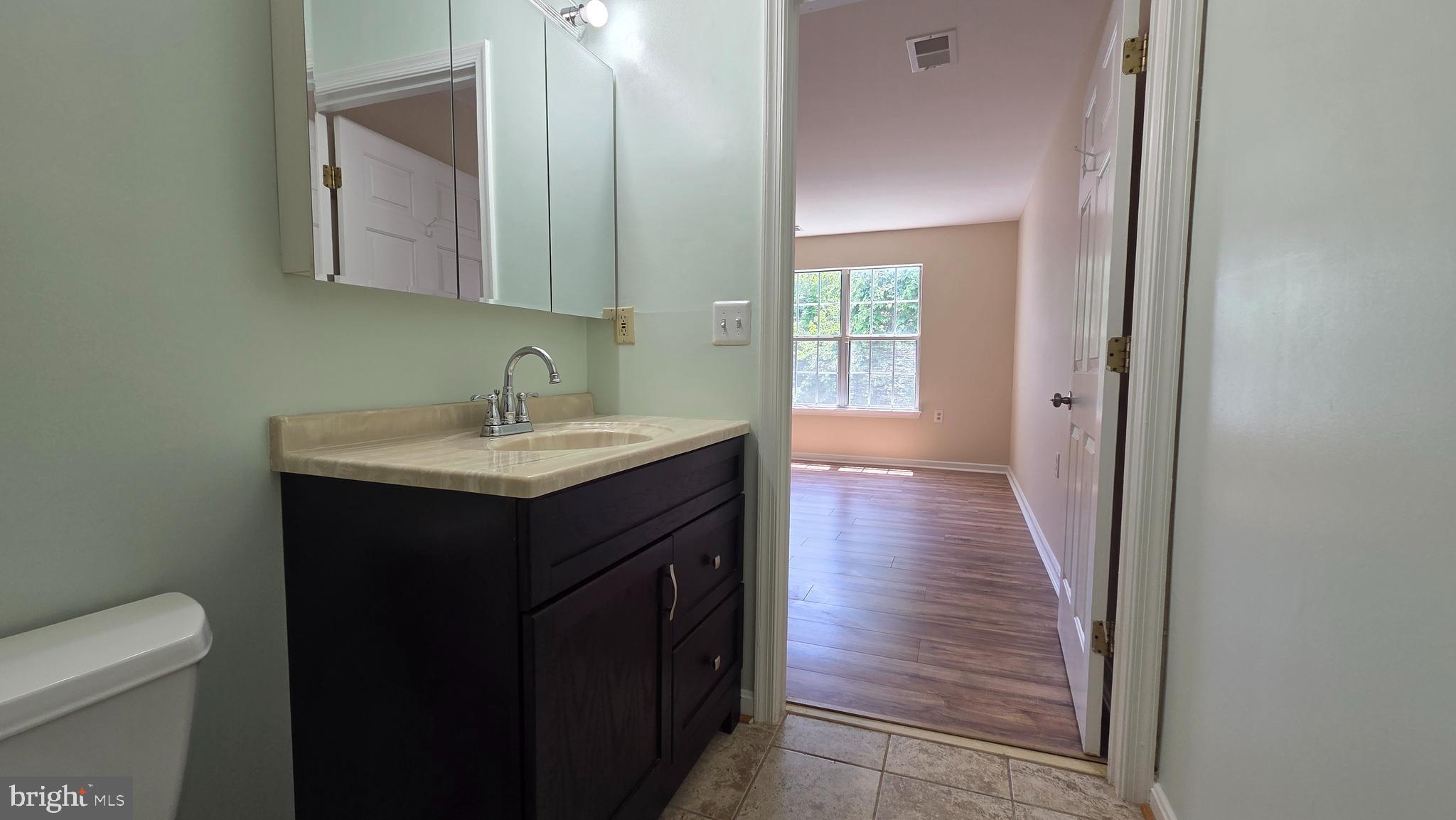 CHURCHILL VIEW - Residential Lease