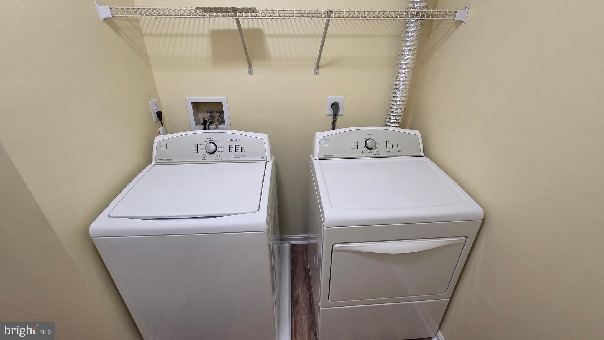 CHURCHILL VIEW - Residential Lease