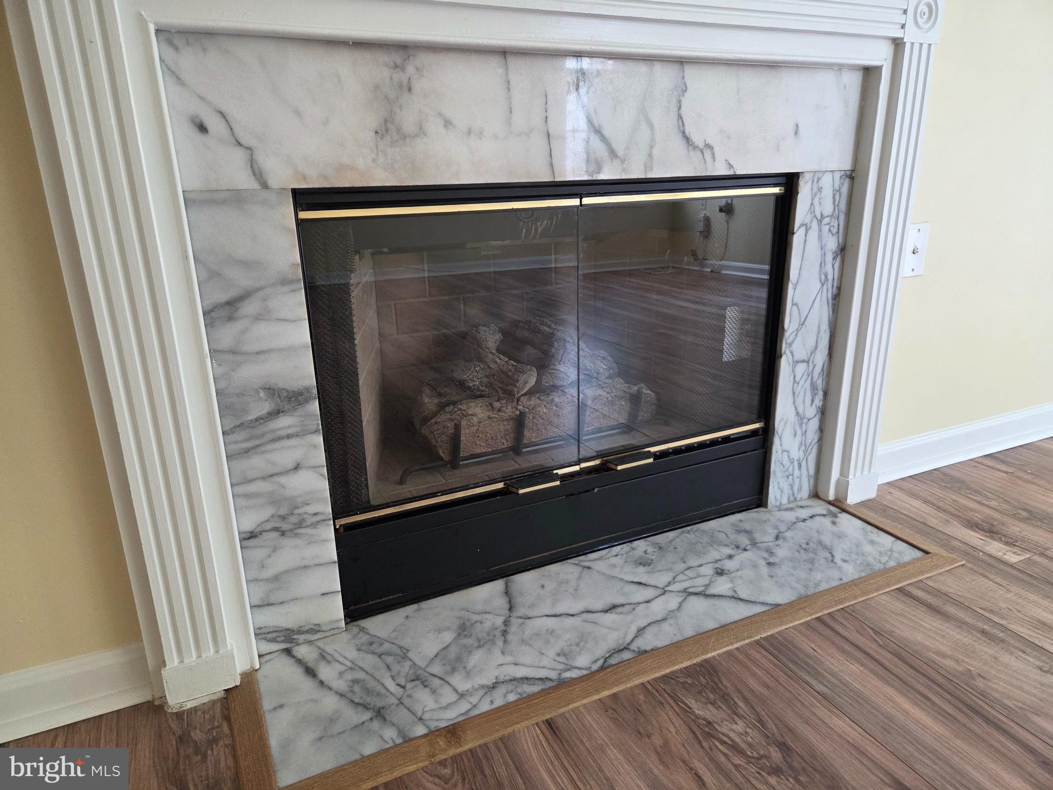 CHURCHILL VIEW - Residential Lease