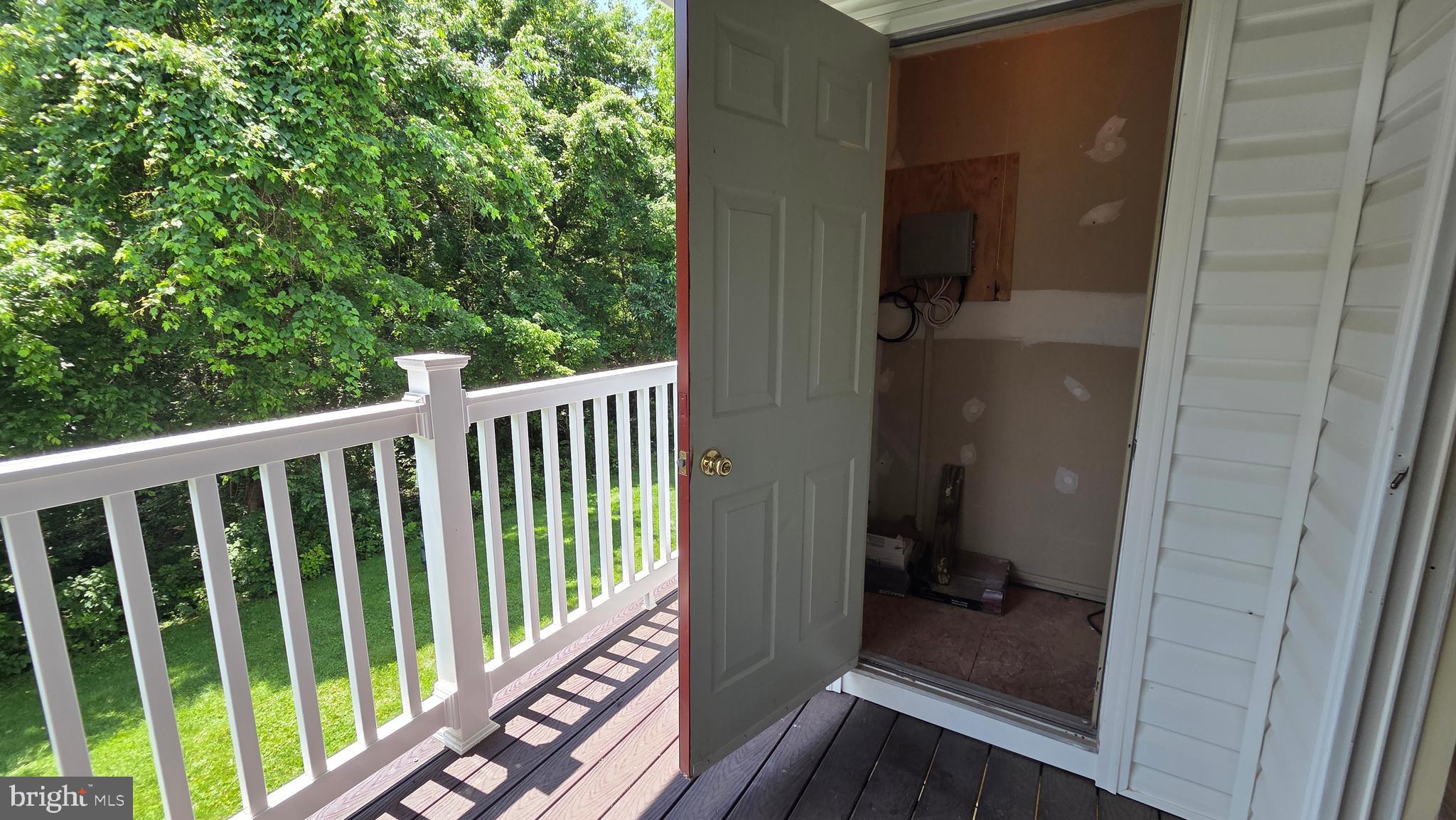 CHURCHILL VIEW - Residential Lease