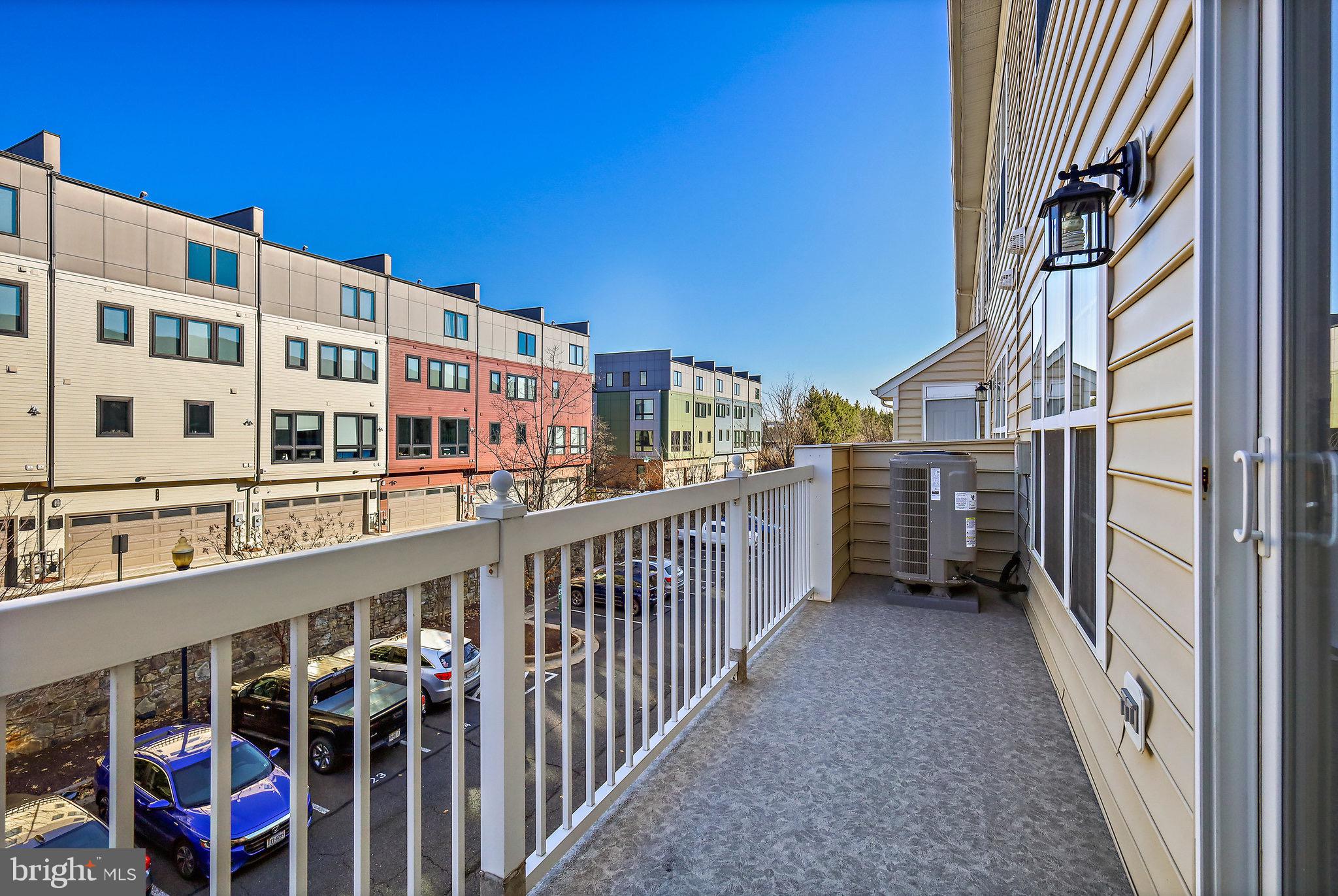 CAMERON STATION - Residential