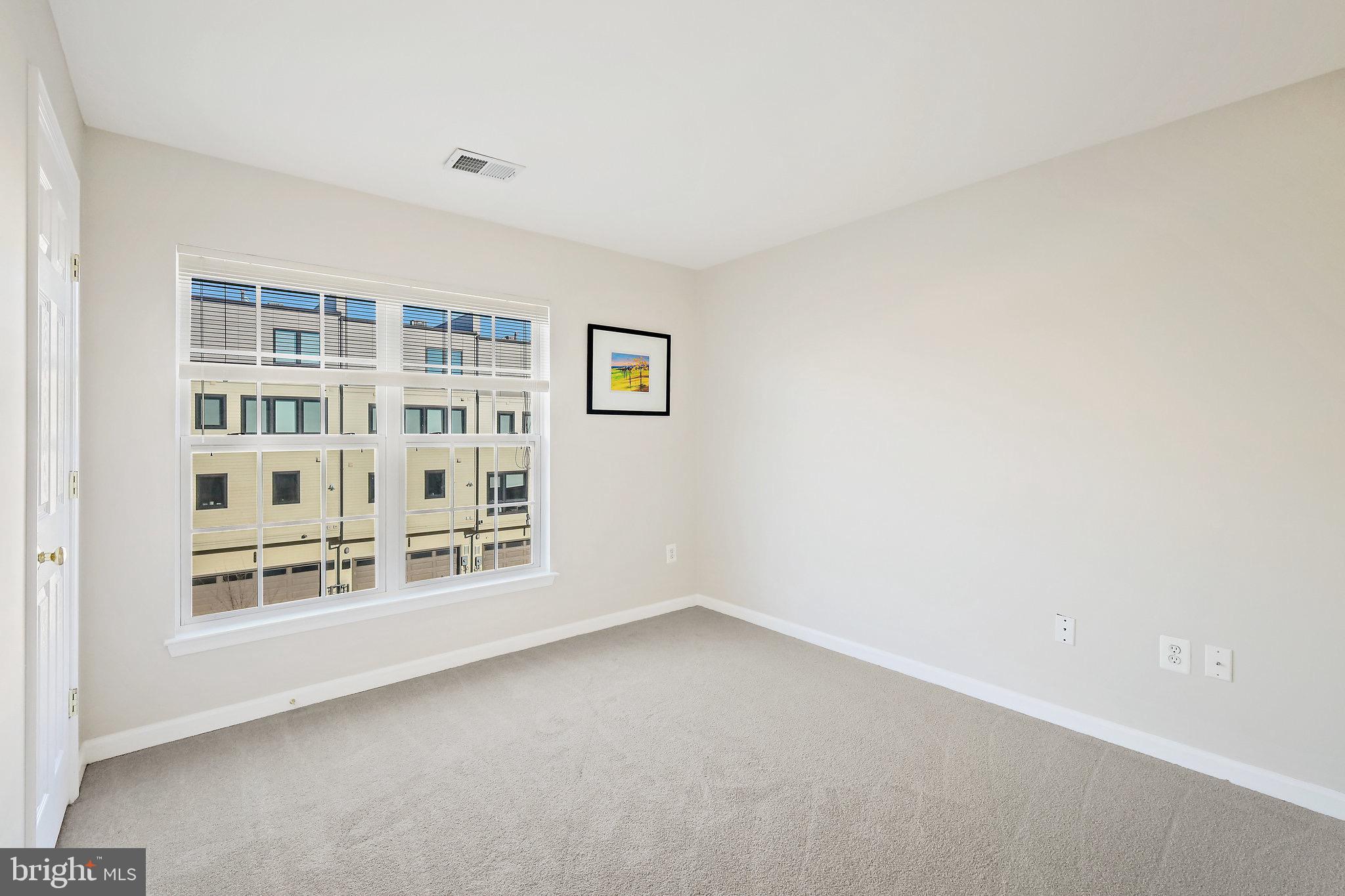 CAMERON STATION - Residential