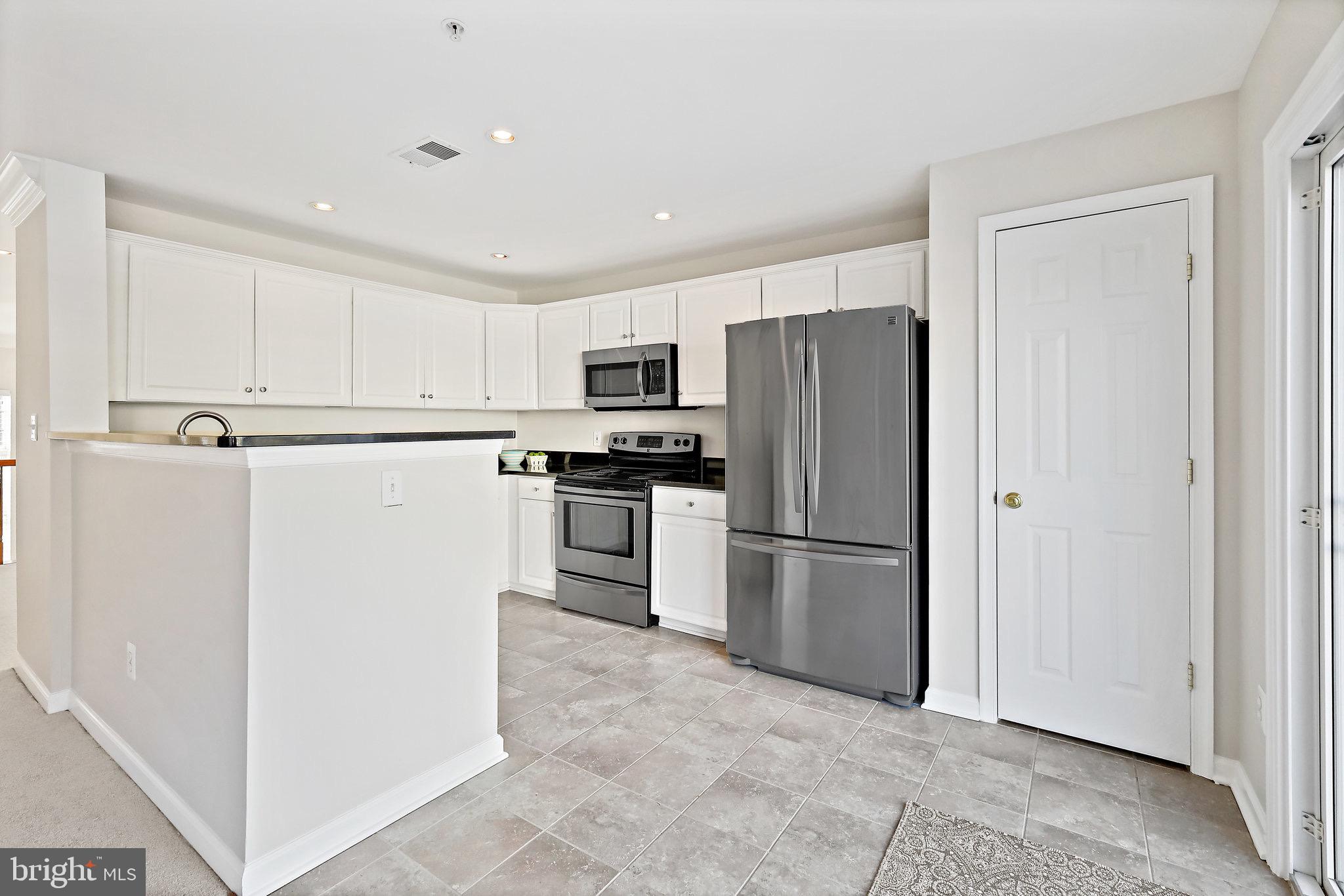 CAMERON STATION - Residential