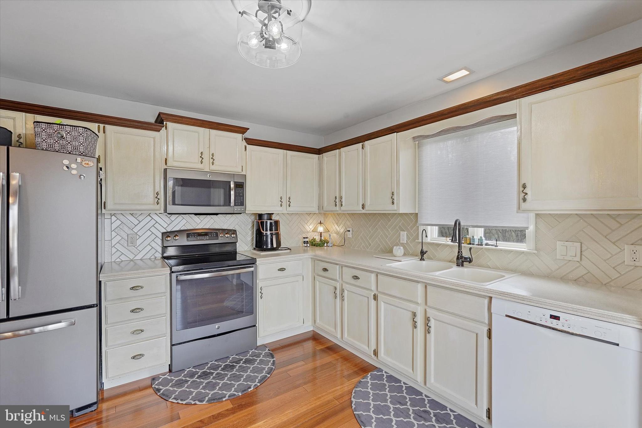 NORTH CODORUS TWP - Residential