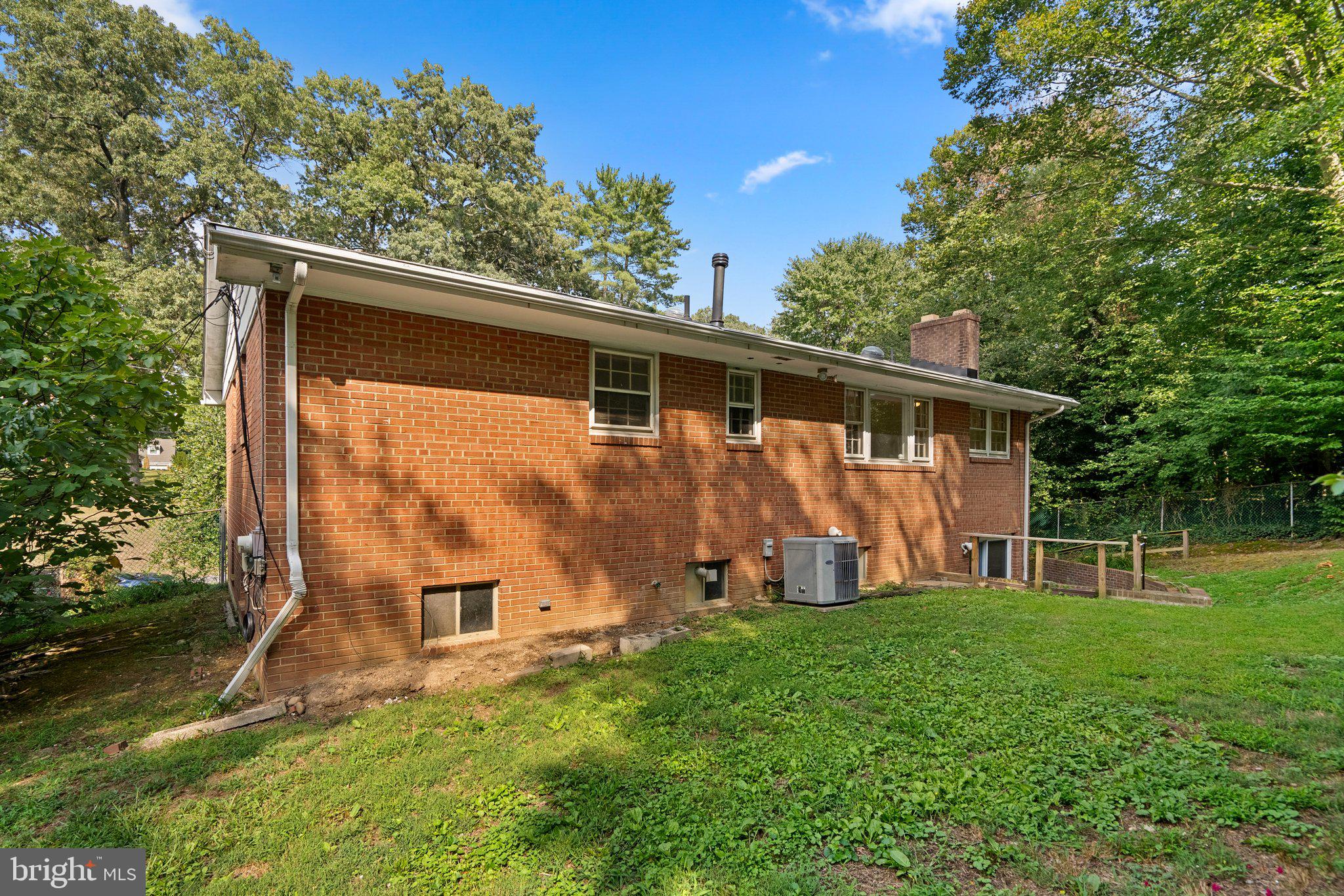 FRIENDLY HILLS - Residential