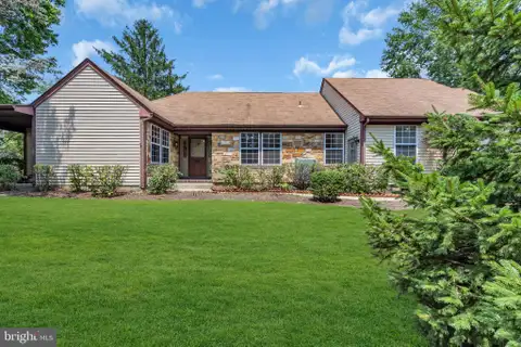 6 Rutherford Hayes Drive, Monroe Township, NJ MLS: NJMX2012338