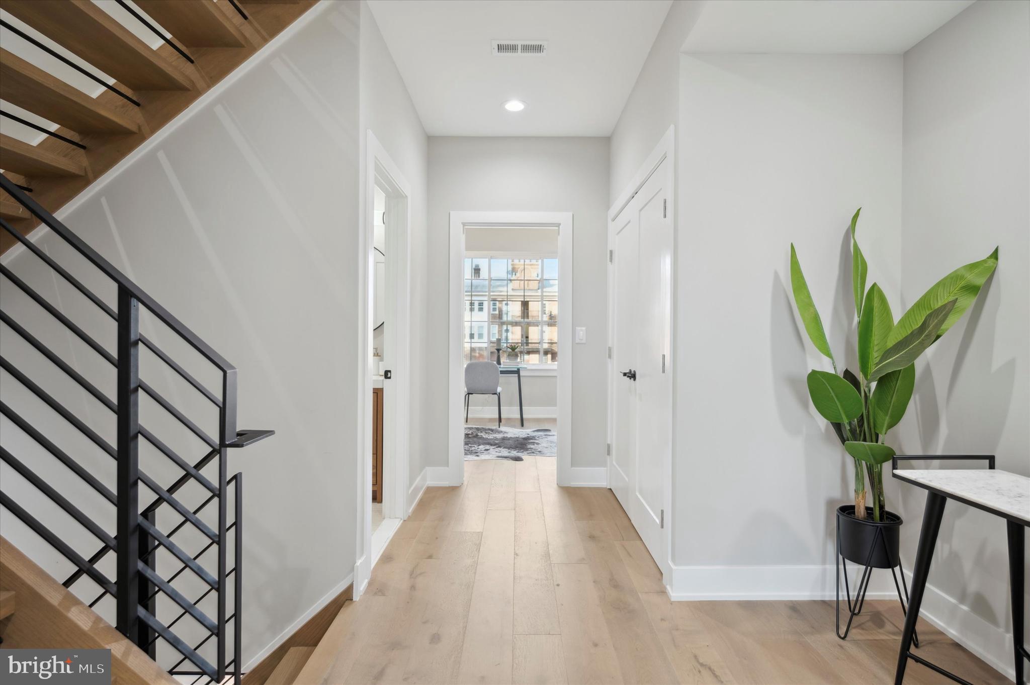 PHILADELPHIA (SOUTH) - Residential Lease