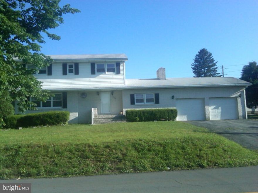 Plenty of room in this two story with two car attached and an oversized two car detached garage.  As soon as you walk into the front door you will be delighted with a nice size foyer. Off to right, spacious living room, dining room and eat in kitchen.  Laundry just off the kitchen.  The Family room features a working fireplace and newly installed wall to wall carpeting. Upstairs, the master bedroom features two large closets, dressing area and a new master bath, plus three additional, nice size bedrooms and second full bath. The home has hardwood flooring through out. Do not wait, call today.  Mailing Address Continued: Marlin  Color: White  Amp: 200