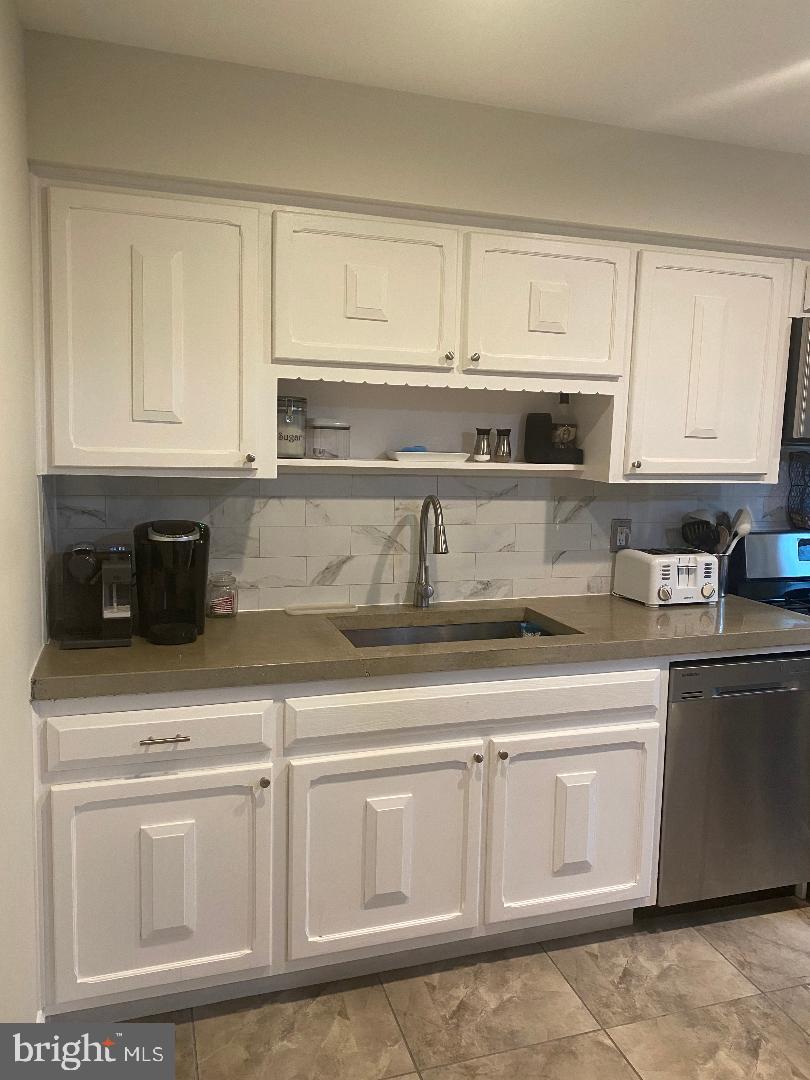 DALE CITY - Residential