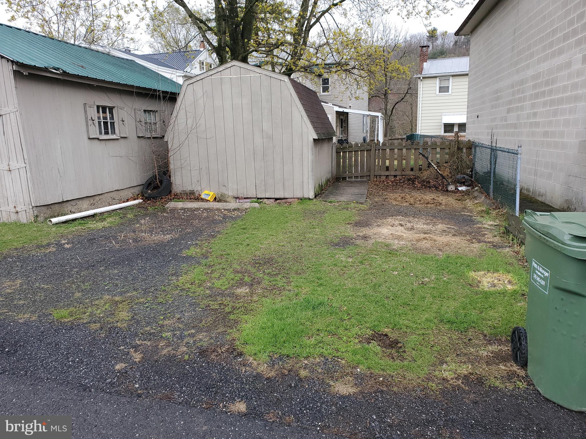 PINE GROVE - Residential