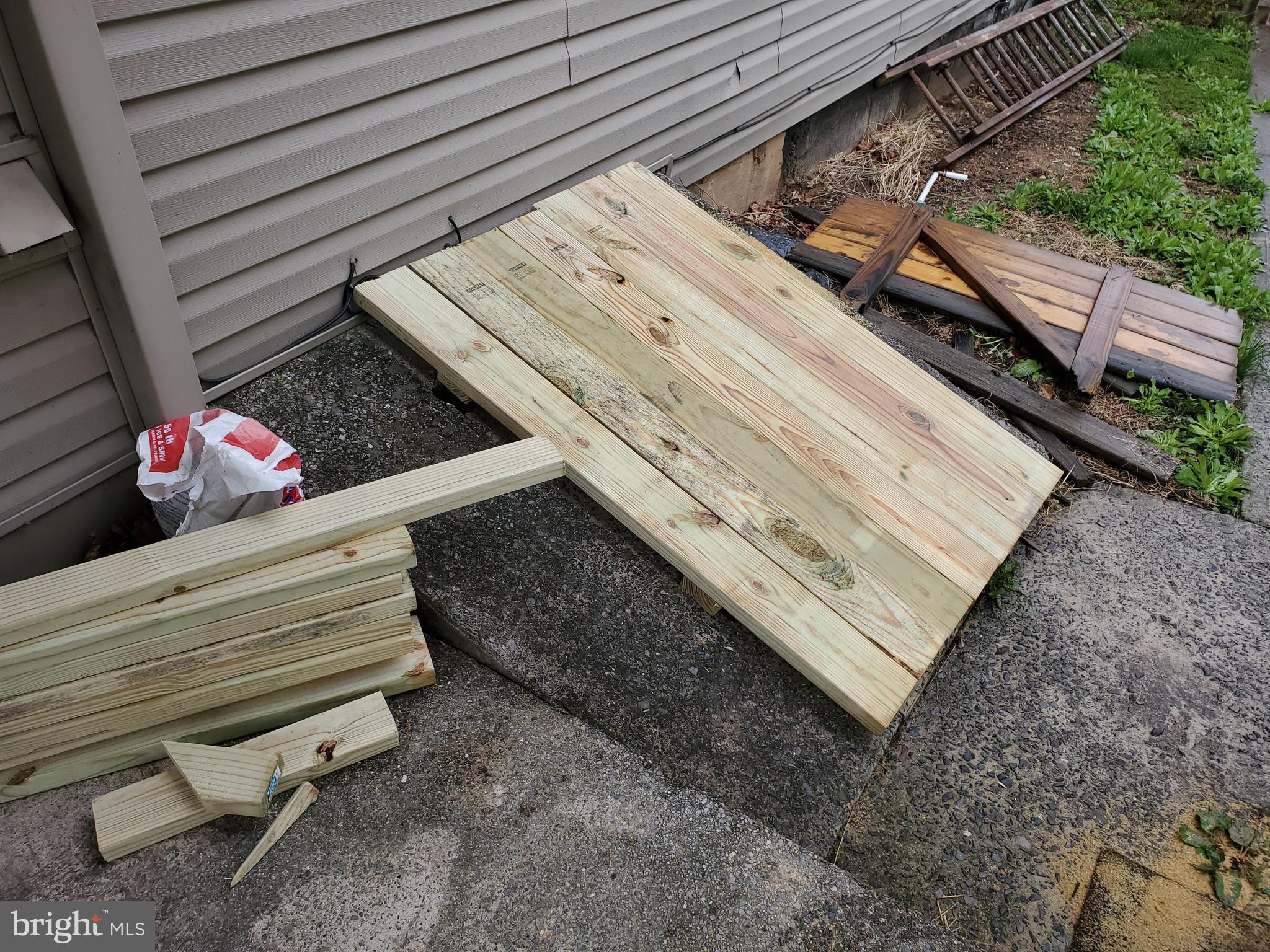 PINE GROVE - Residential