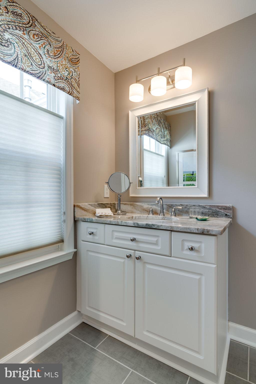 BELMONT BAY - Residential