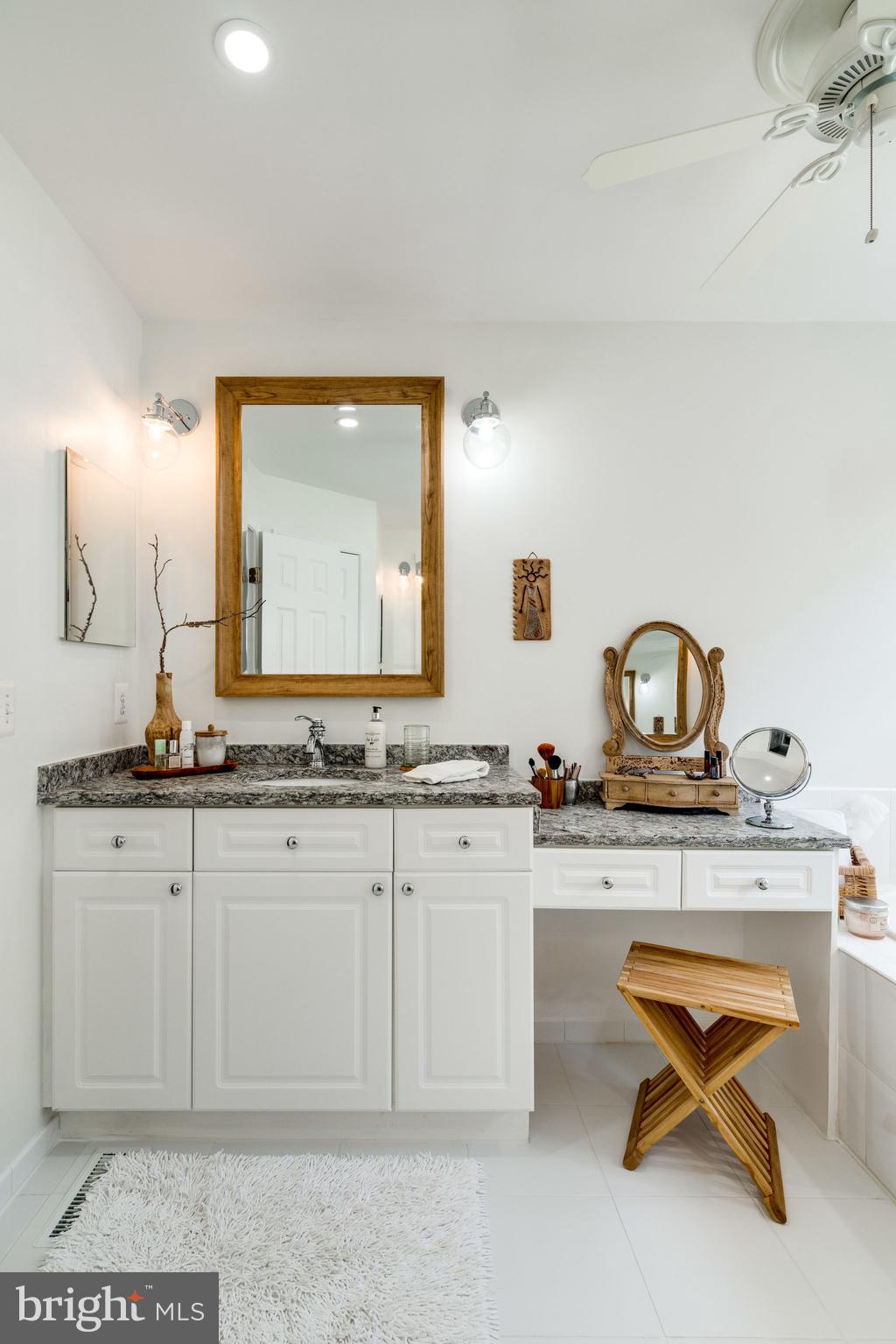 BELMONT BAY - Residential