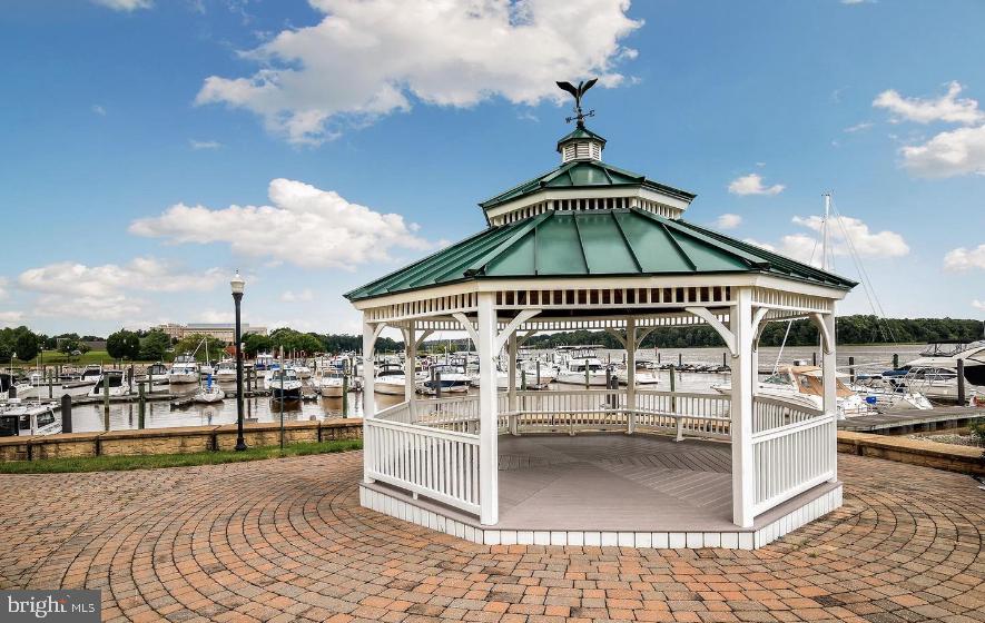 BELMONT BAY - Residential