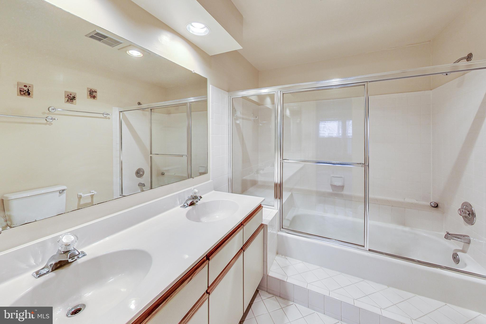 THE VINEYARDS - Residential