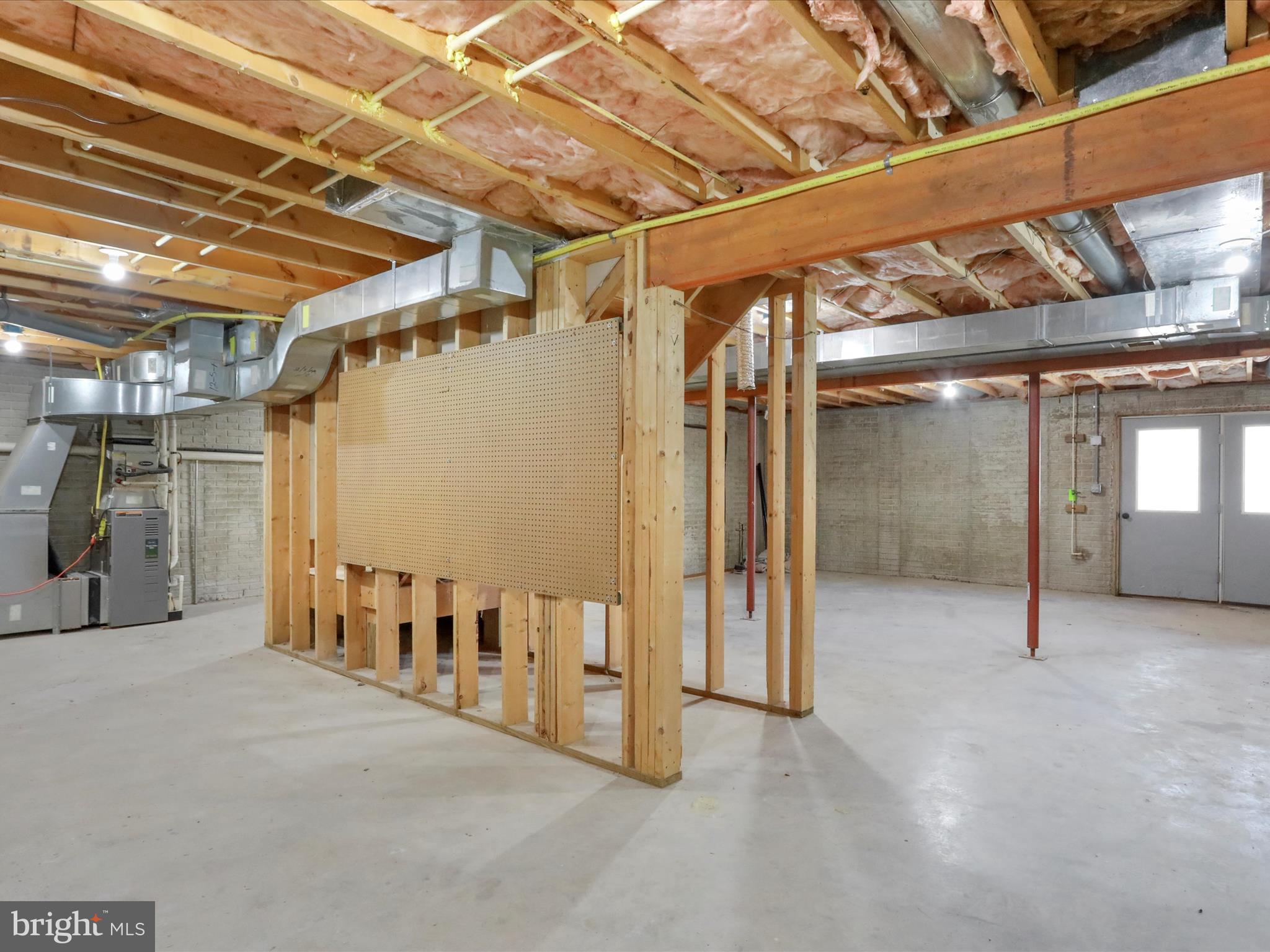 ROUND TOP ESTATES - Residential