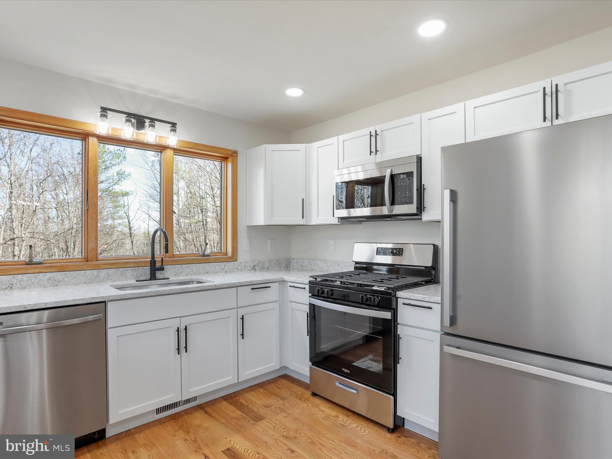 ROUND TOP ESTATES - Residential