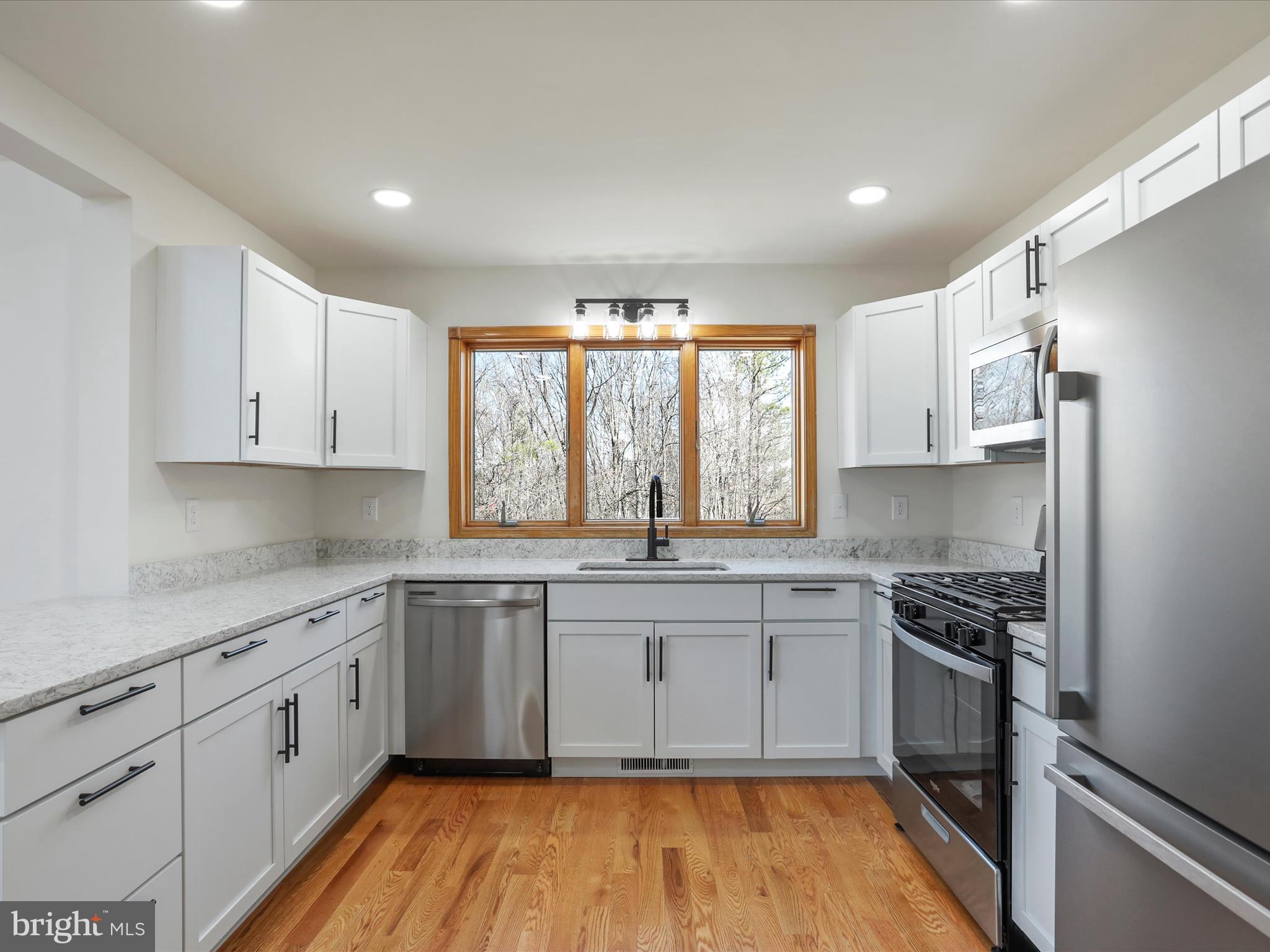 ROUND TOP ESTATES - Residential