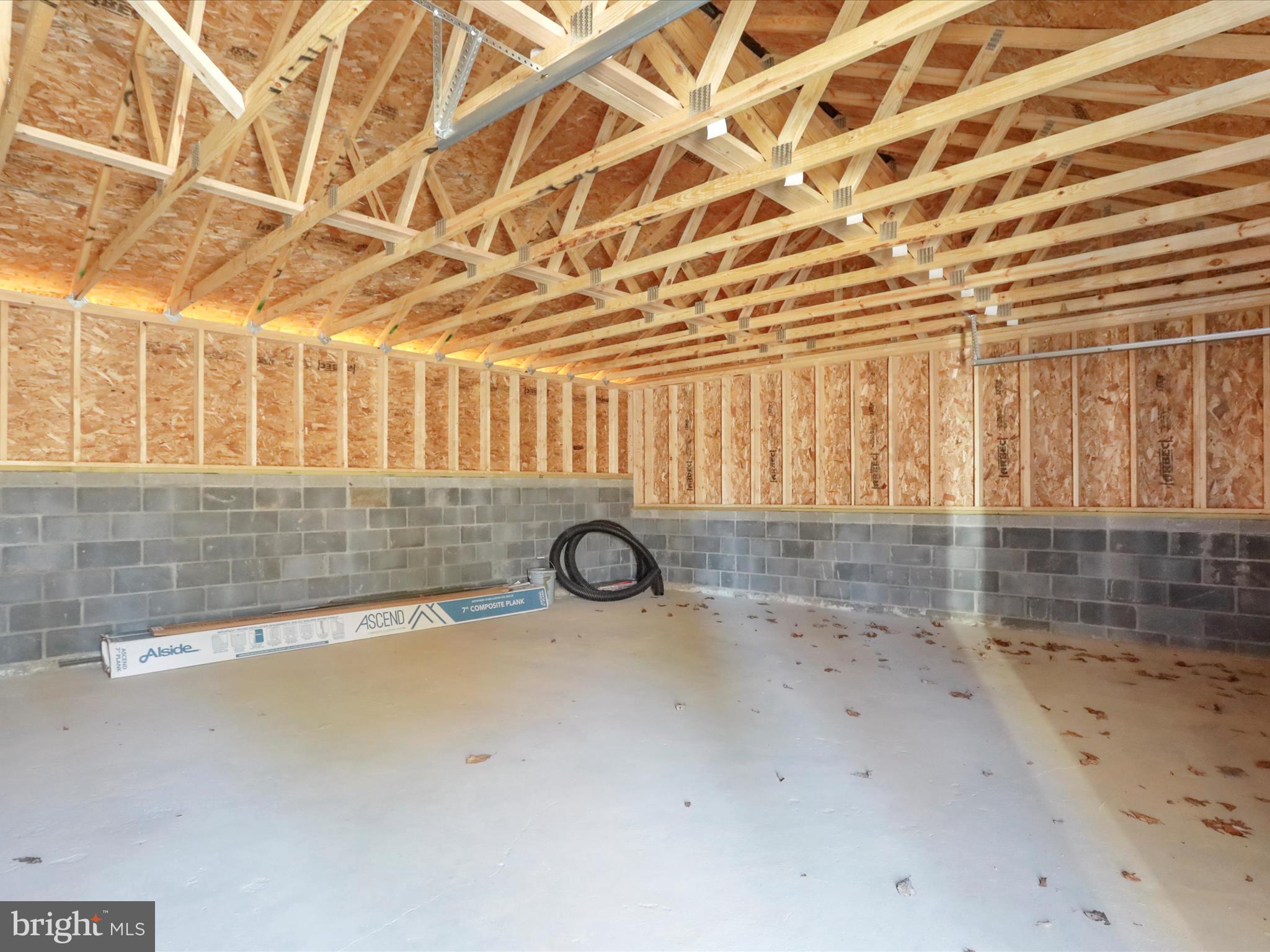 ROUND TOP ESTATES - Residential