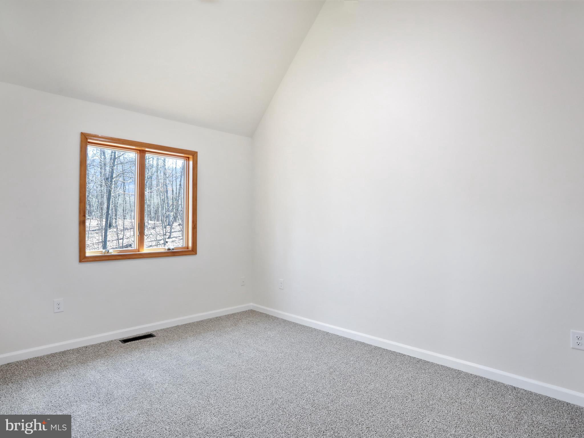 ROUND TOP ESTATES - Residential