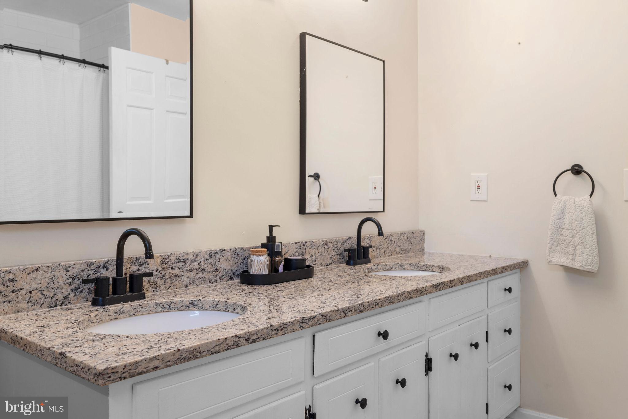 SULLIVAN HEIGHTS - Residential