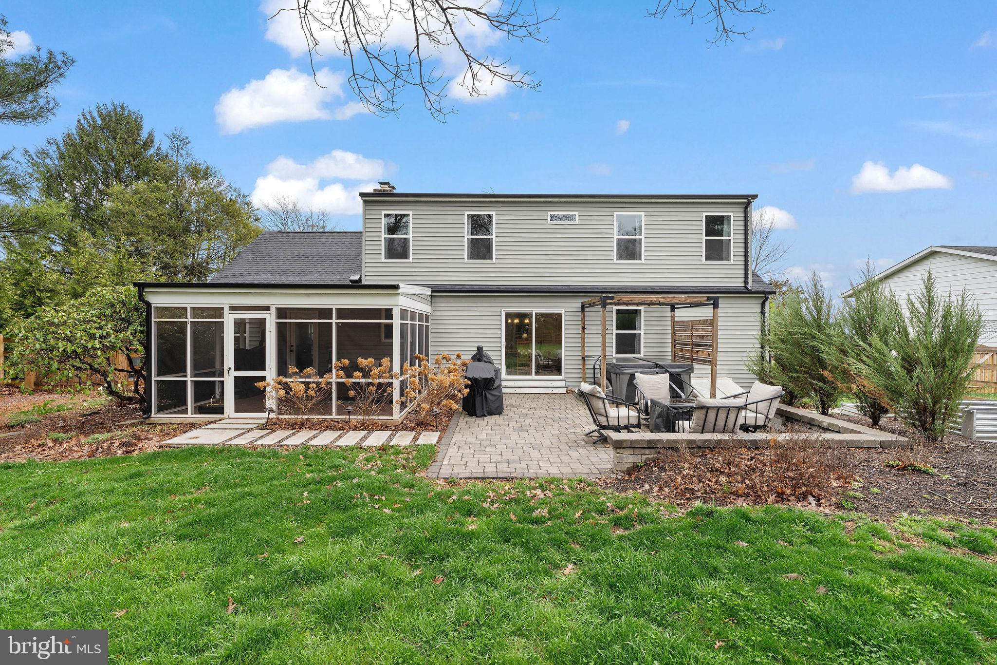 SULLIVAN HEIGHTS - Residential