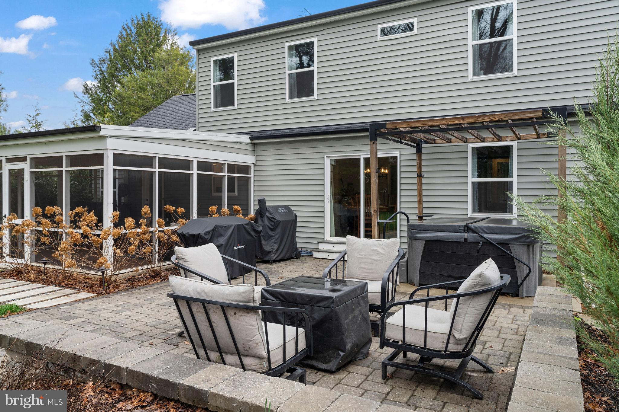 SULLIVAN HEIGHTS - Residential