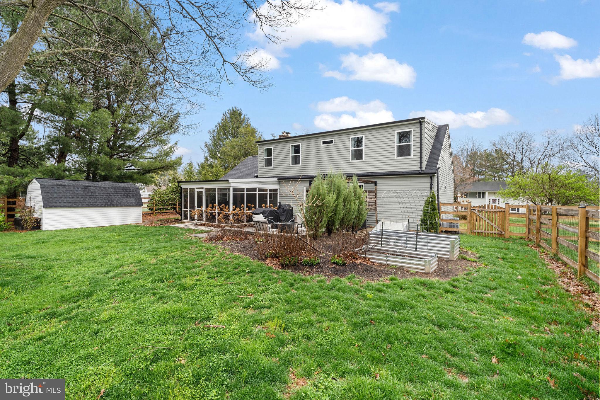 SULLIVAN HEIGHTS - Residential