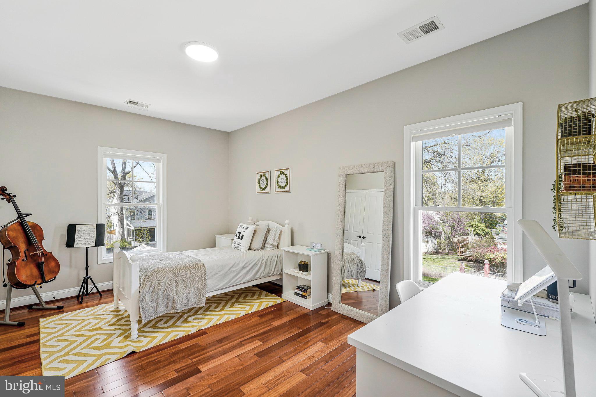 WEST VIENNA WOODS - Residential