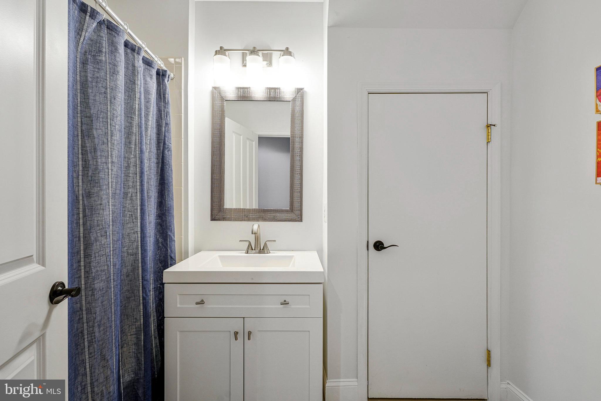 WEST VIENNA WOODS - Residential