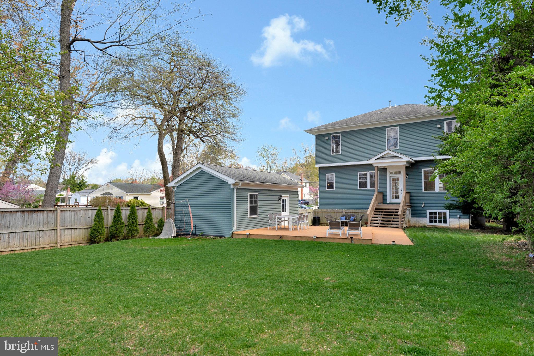 WEST VIENNA WOODS - Residential