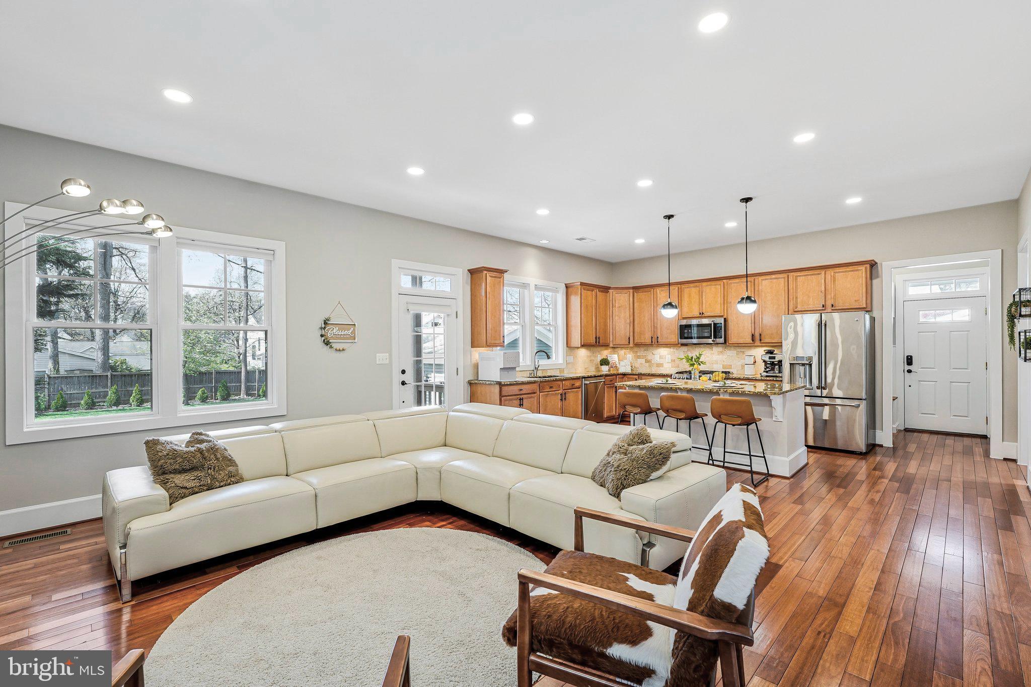 WEST VIENNA WOODS - Residential