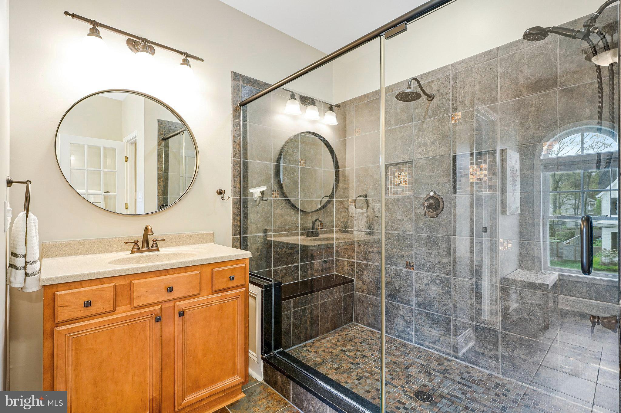 WEST VIENNA WOODS - Residential