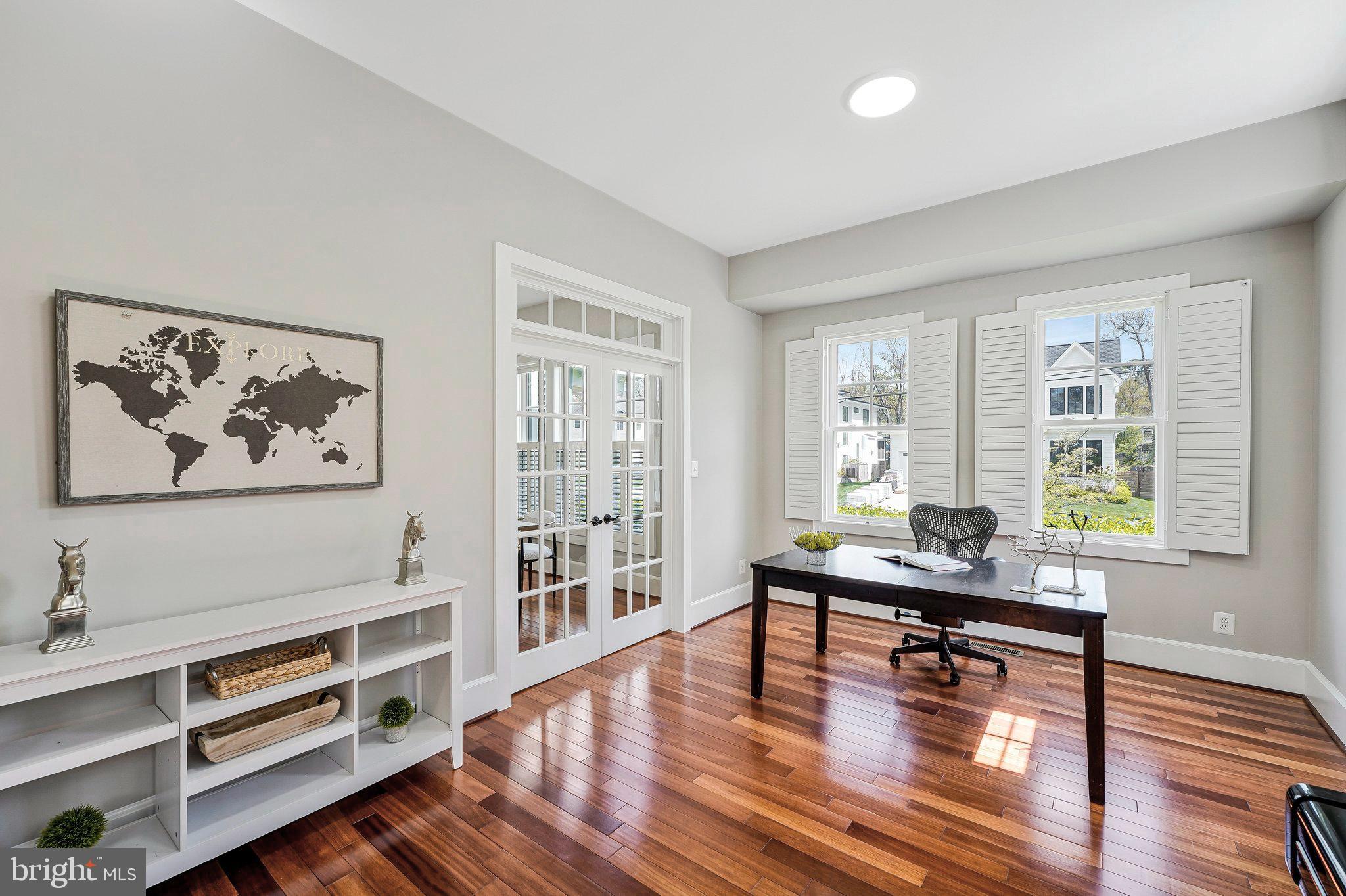 WEST VIENNA WOODS - Residential