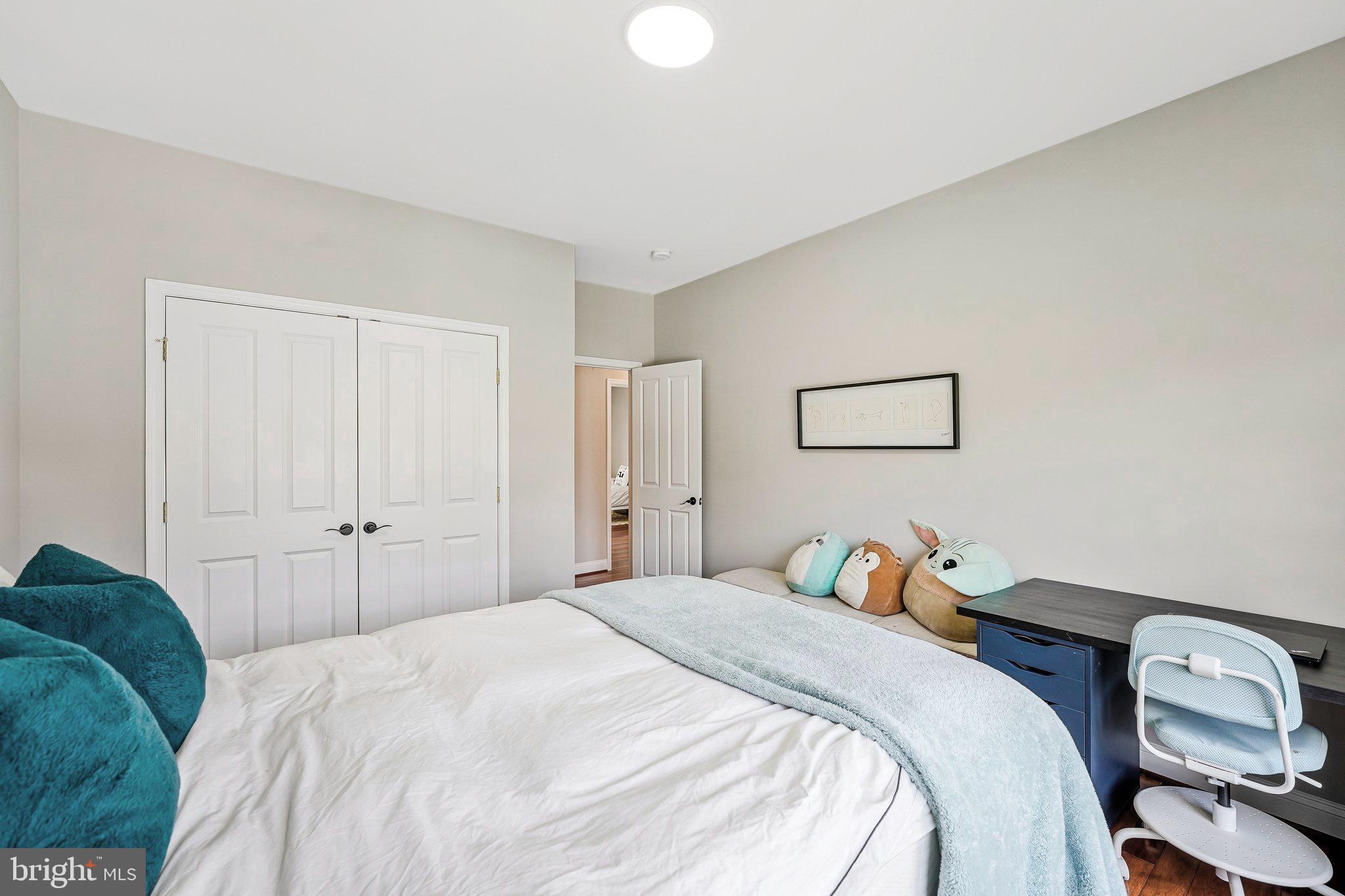 WEST VIENNA WOODS - Residential