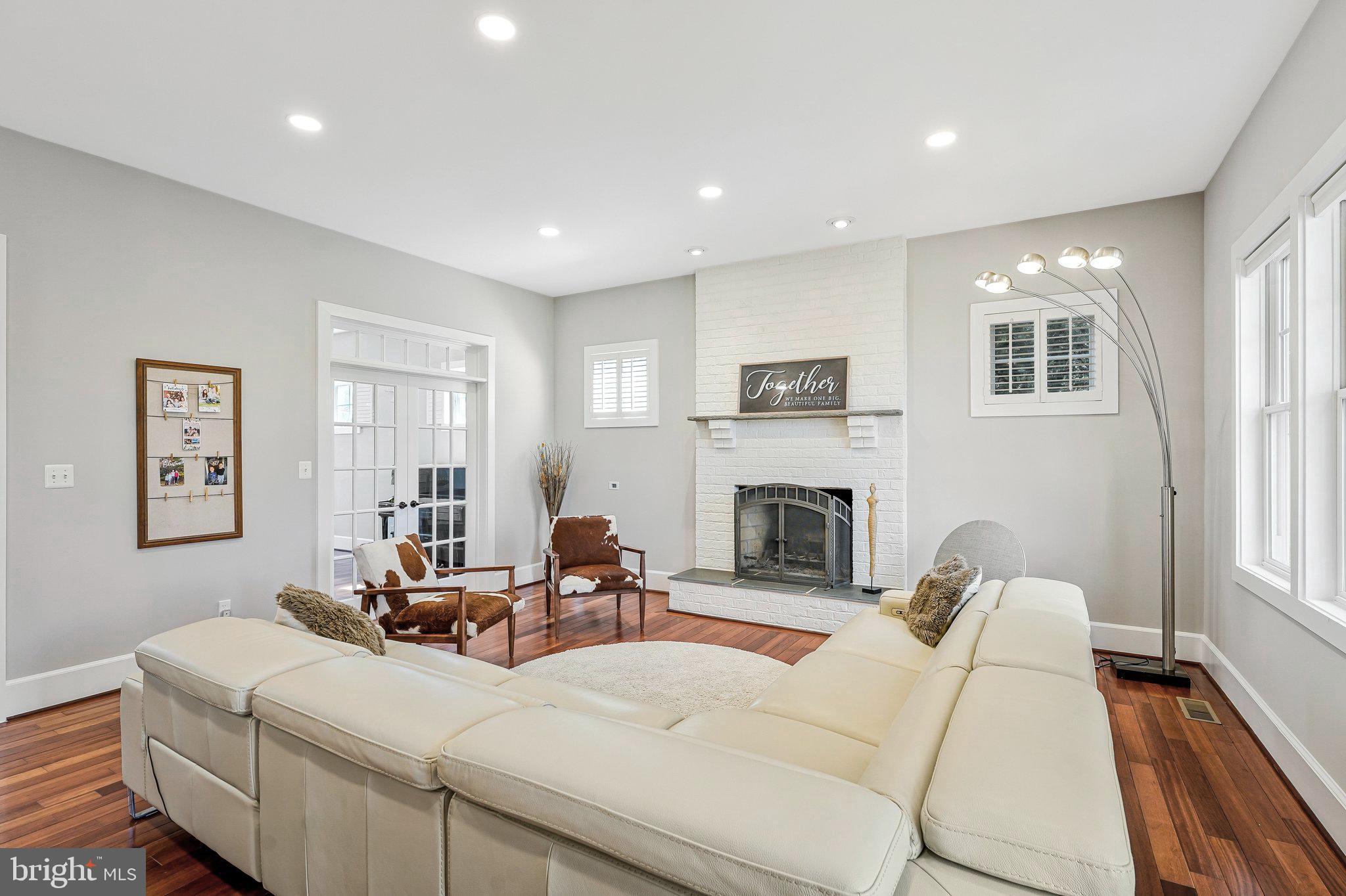 WEST VIENNA WOODS - Residential